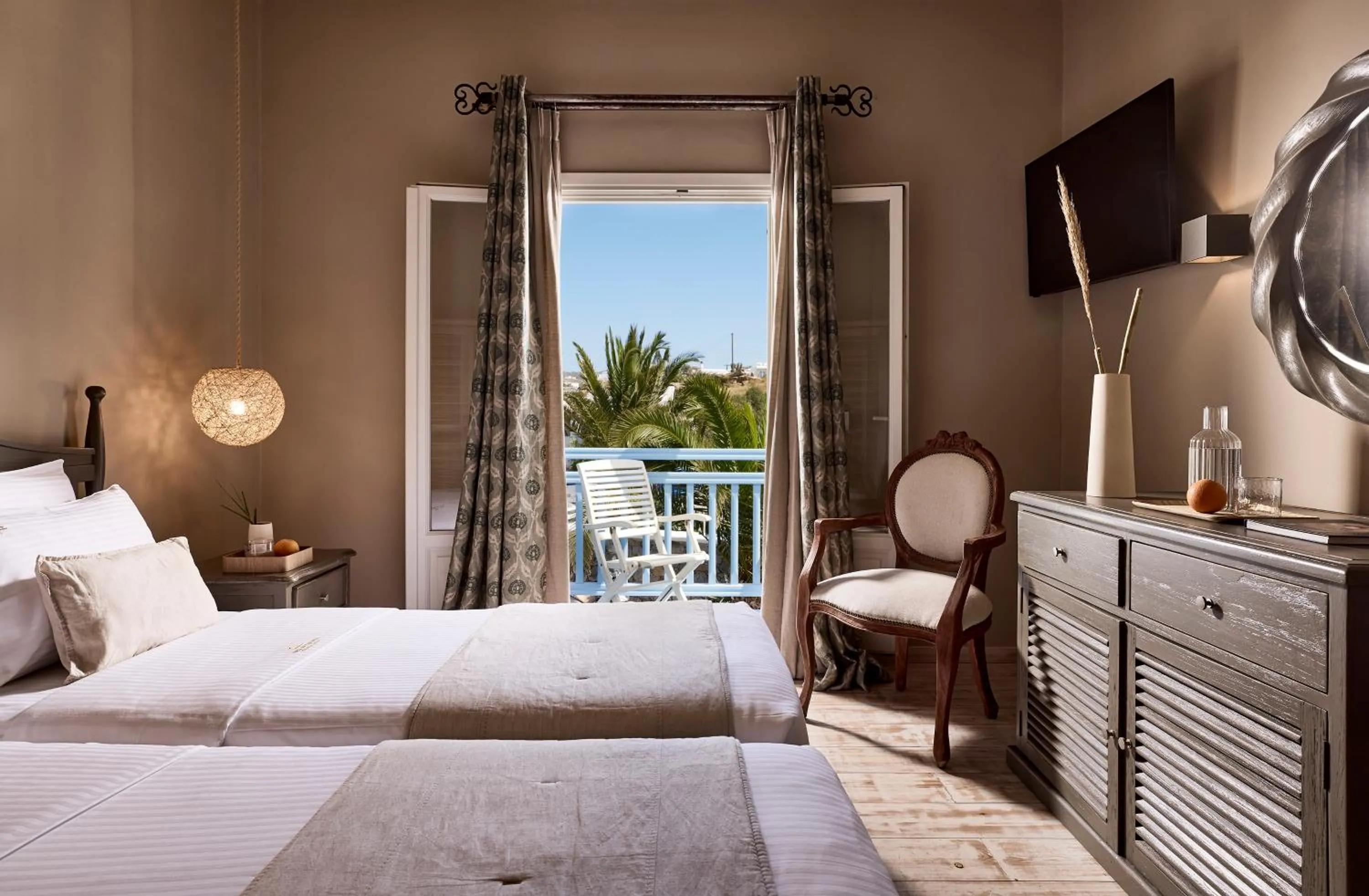 Bed in Vencia Boutique Hotel