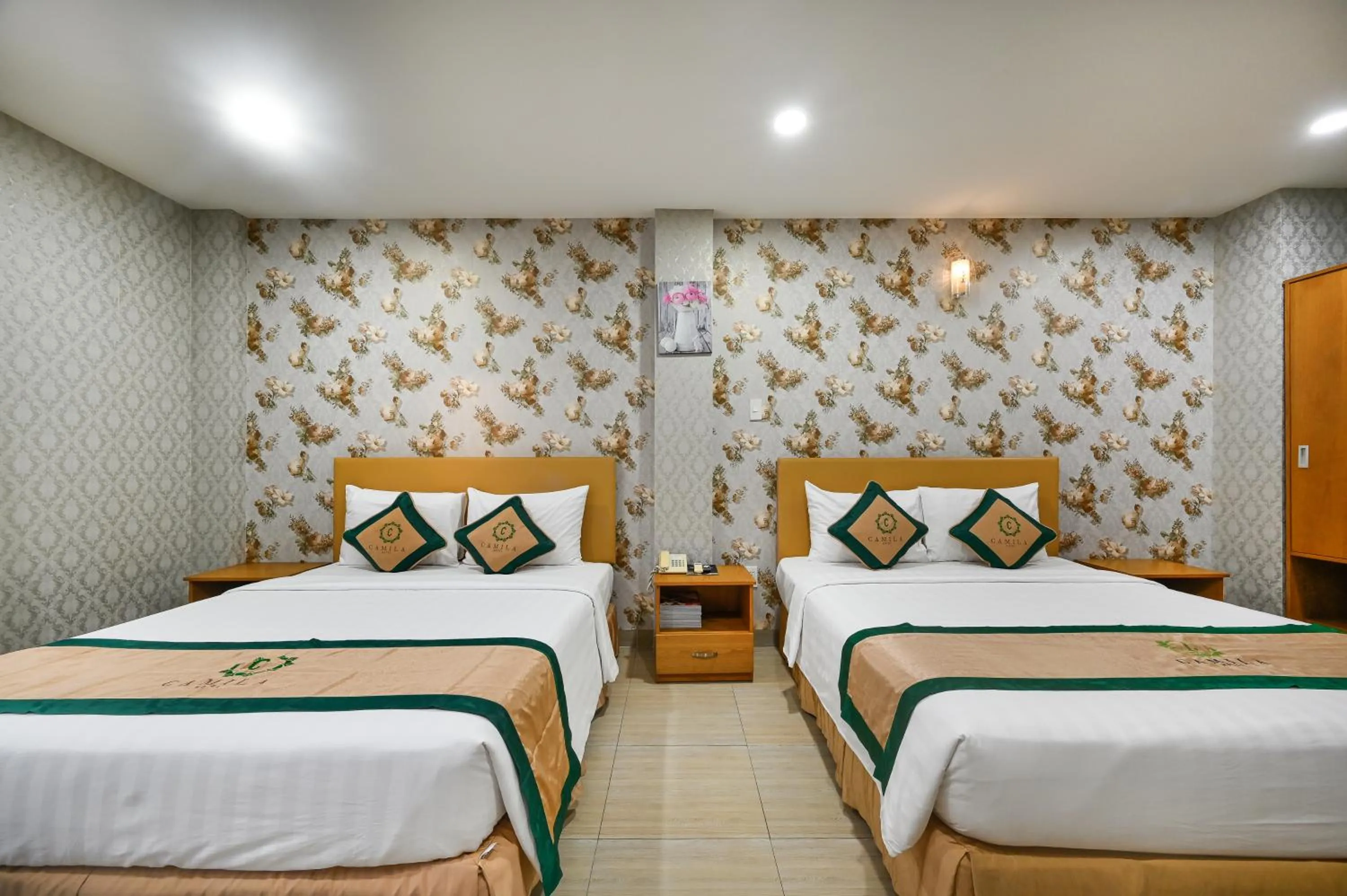 Bed in Camila Airport Hotel