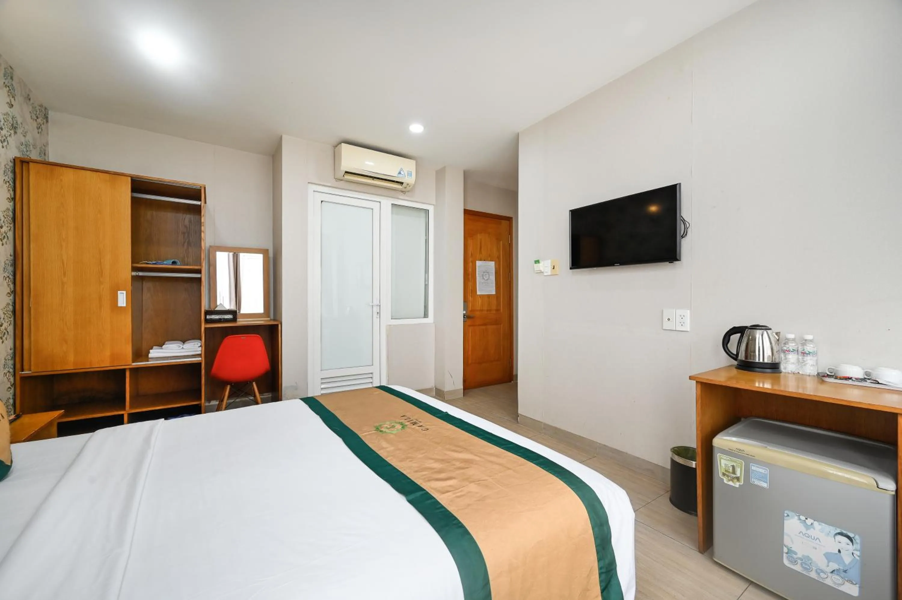 Photo of the whole room, Bed in Camila Airport Hotel