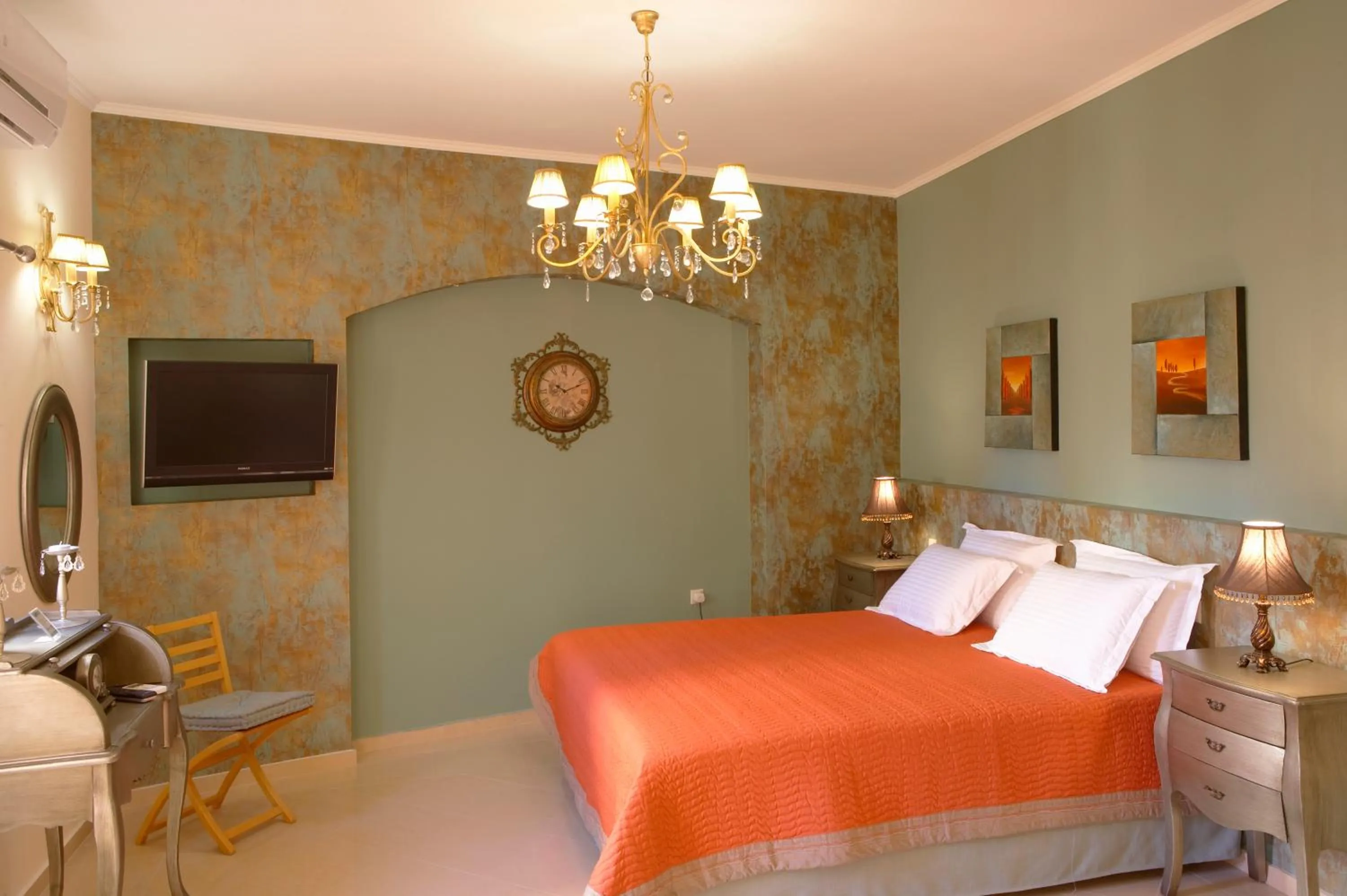 Bed in Casa Moazzo Suites and Apartments