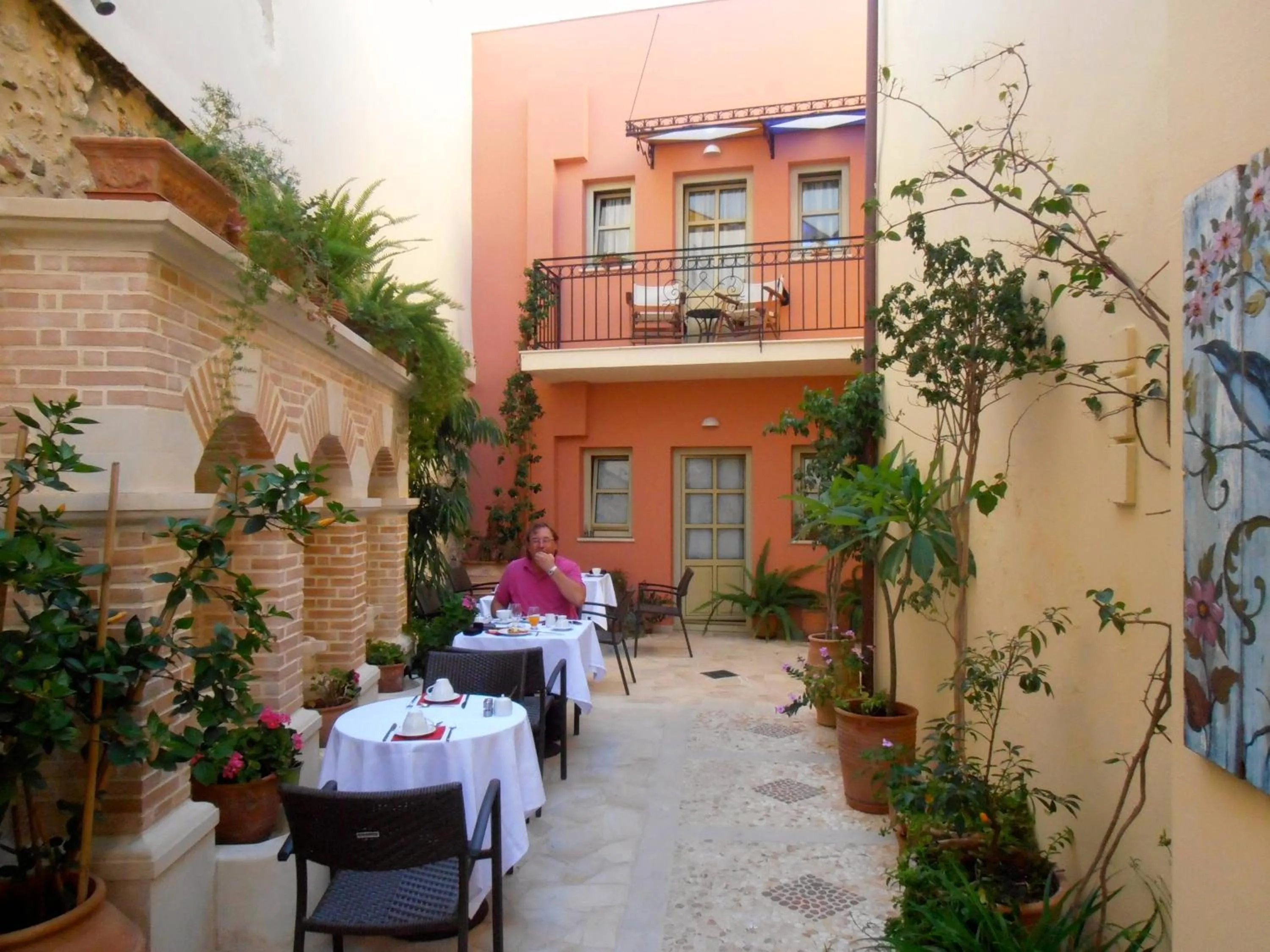 Garden in Casa Moazzo Suites and Apartments
