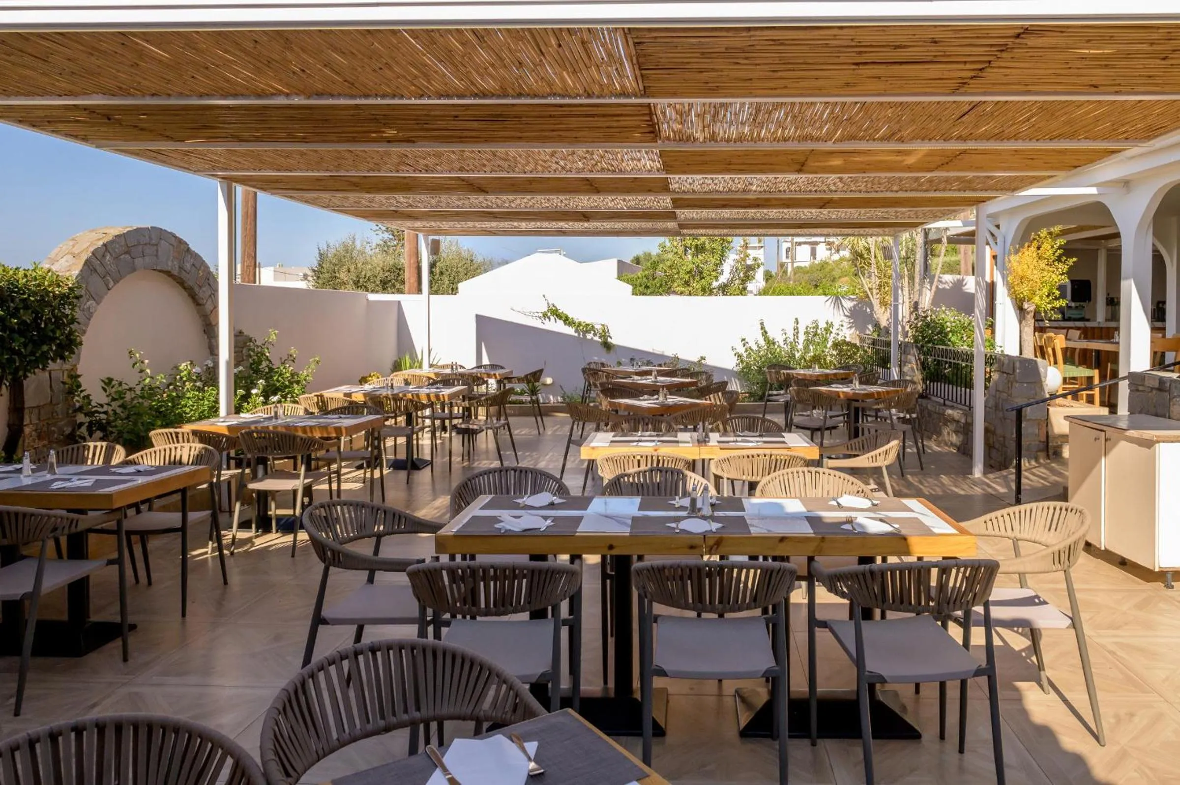 Restaurant/places to eat in Eurohotel Katrin Hotel & Bungalows