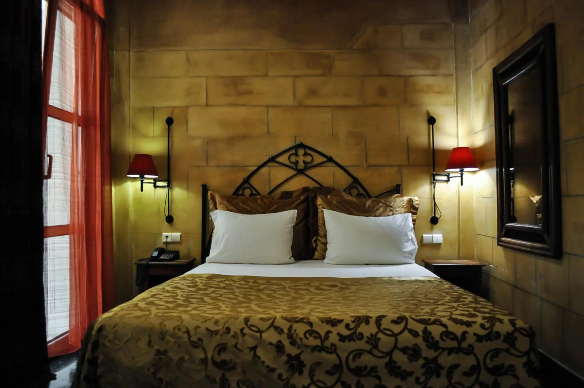 Bed in Andromeda Hotel Thessaloniki