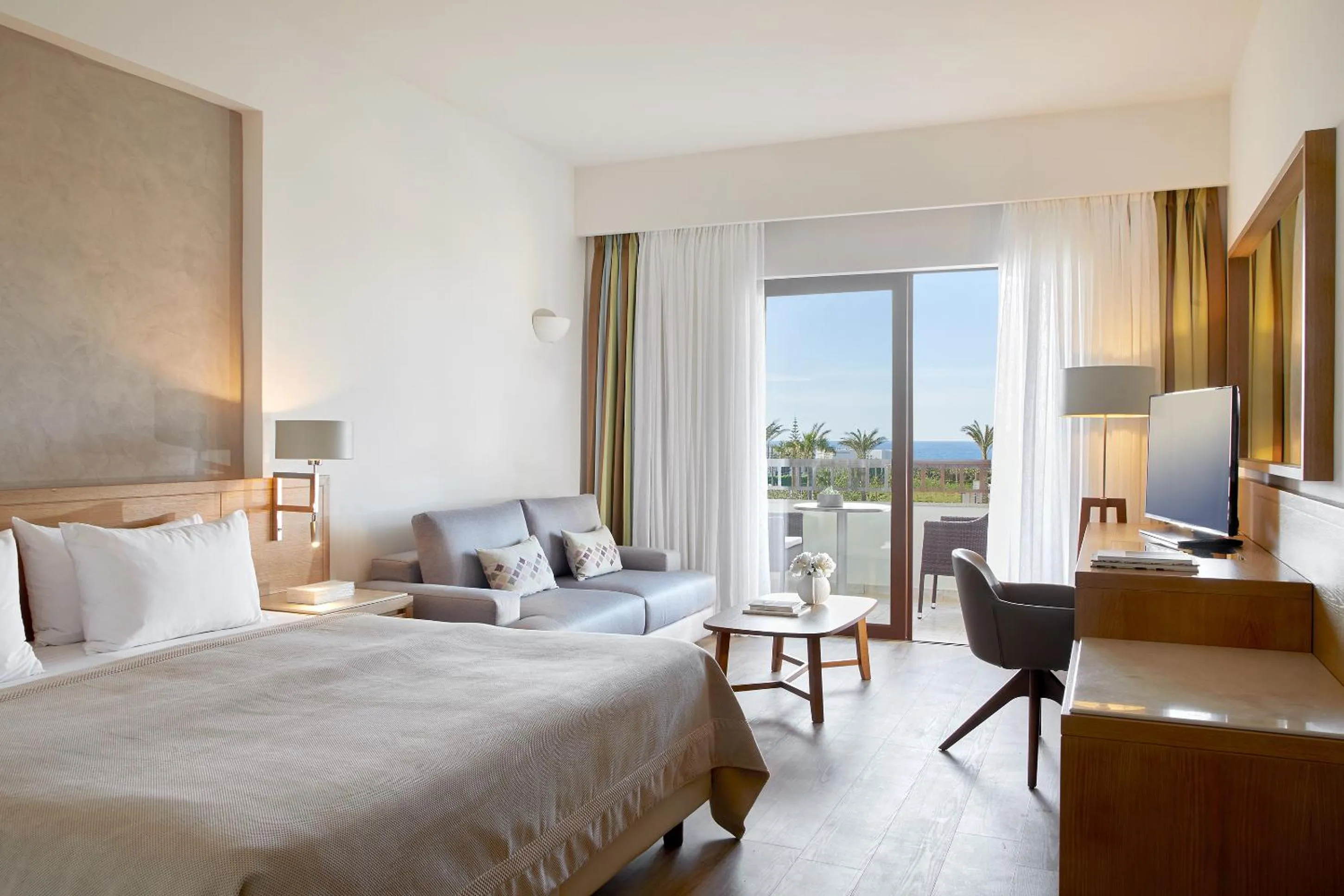 Photo of the whole room, Bed in Minoa Palace Resort