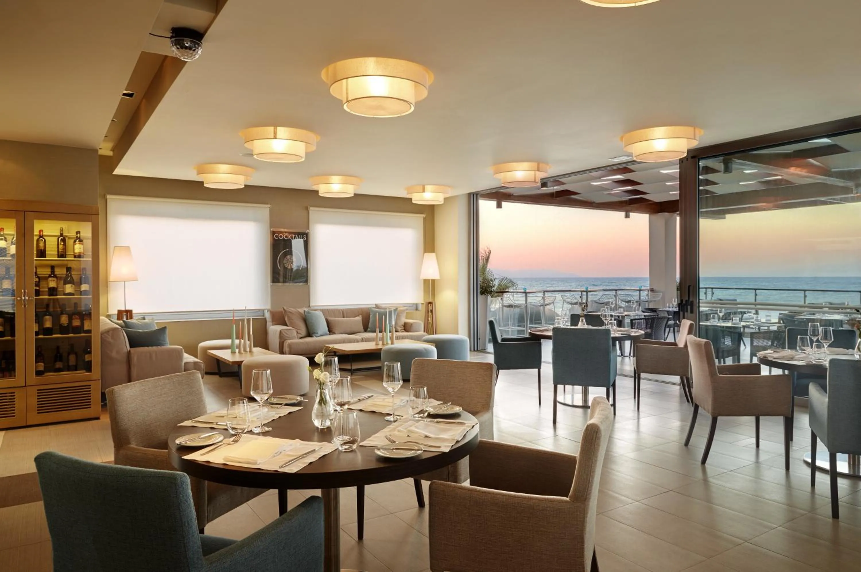 Restaurant/places to eat in Minoa Palace Resort