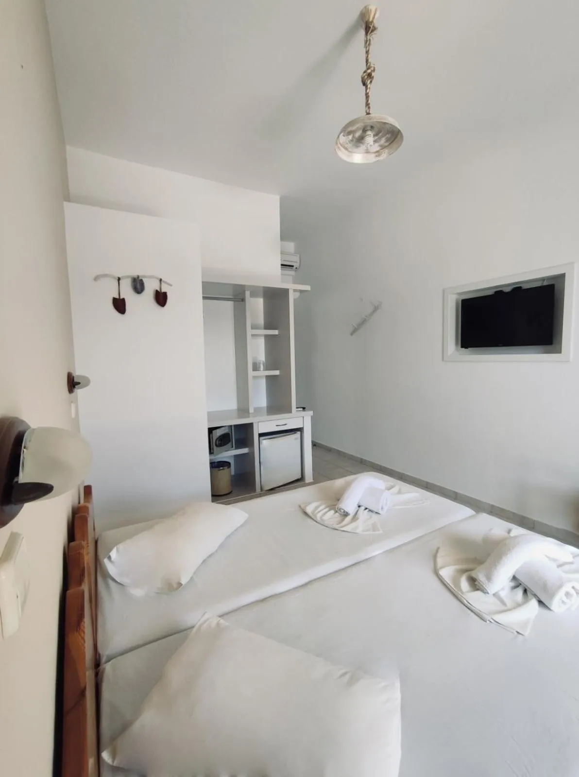 Photo of the whole room, Bed in Hotel Aegeon