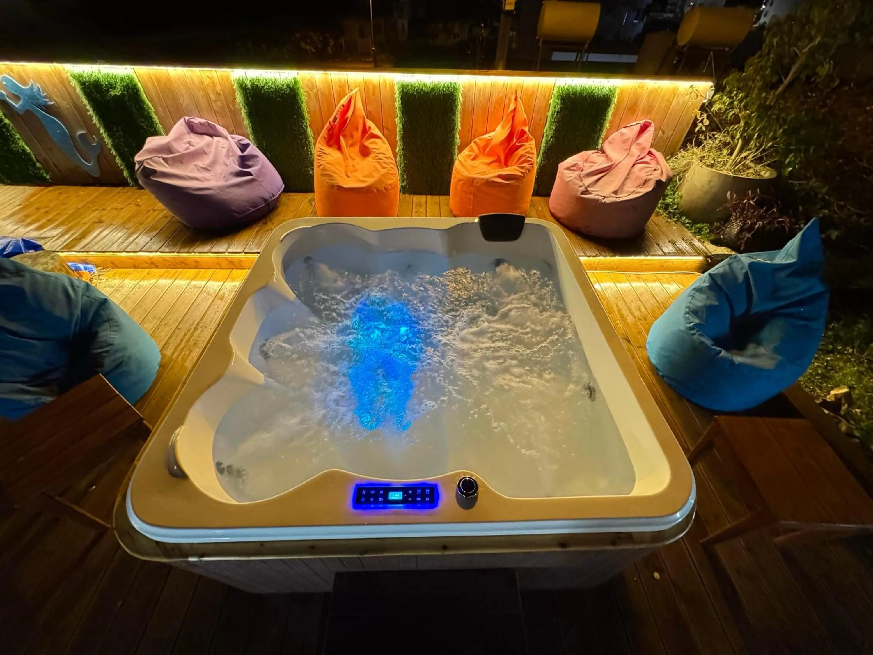 Hot Tub in Hotel Two Mermaids Ksamil