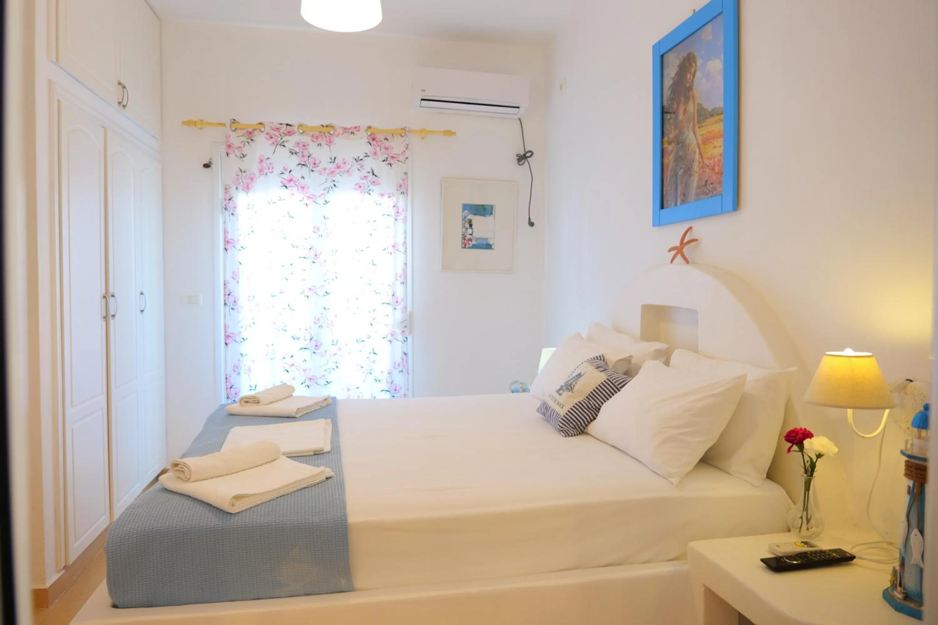 Photo of the whole room, Bed in Hotel Two Mermaids Ksamil