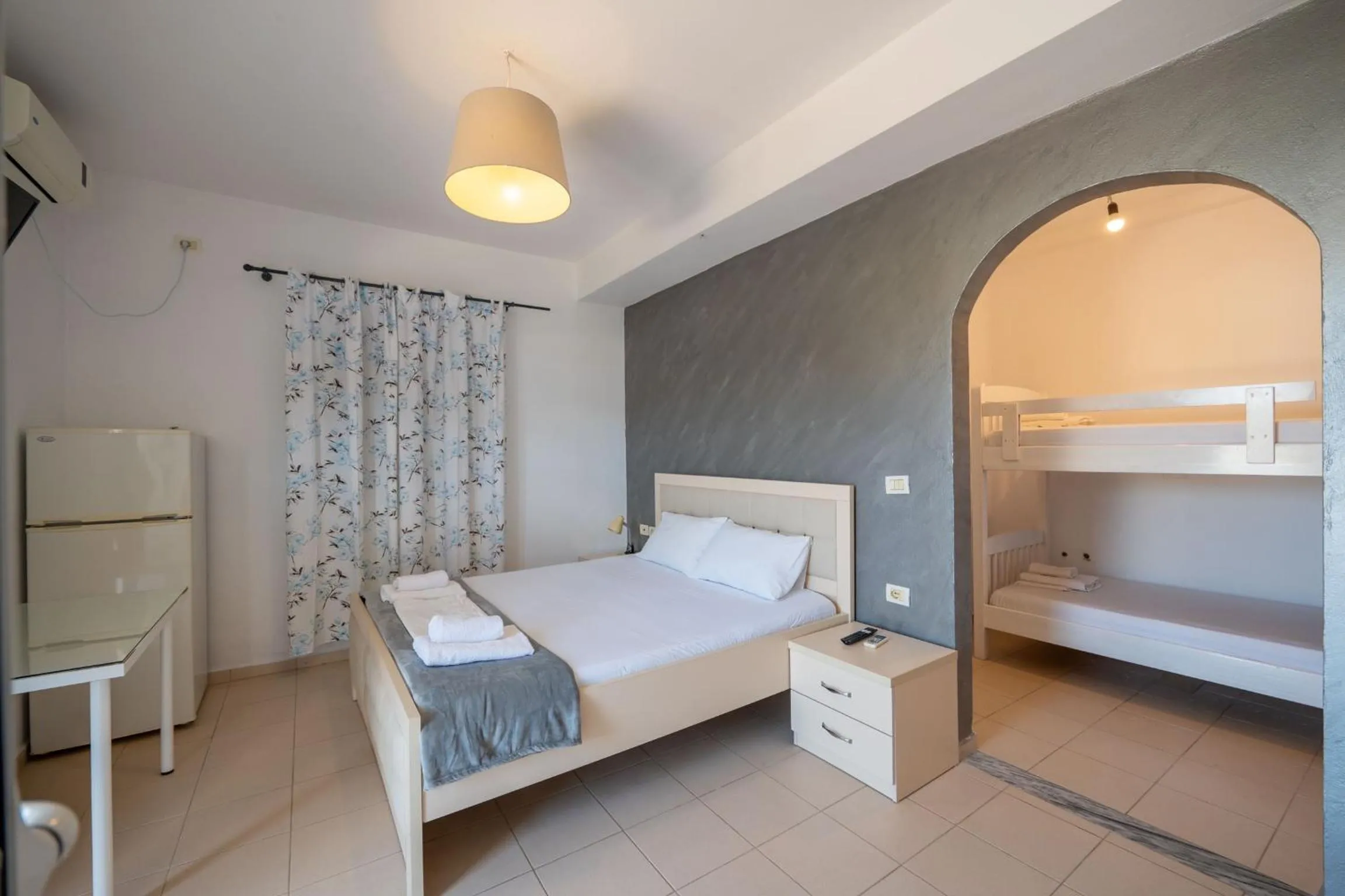 Bed in Hotel Two Mermaids Ksamil