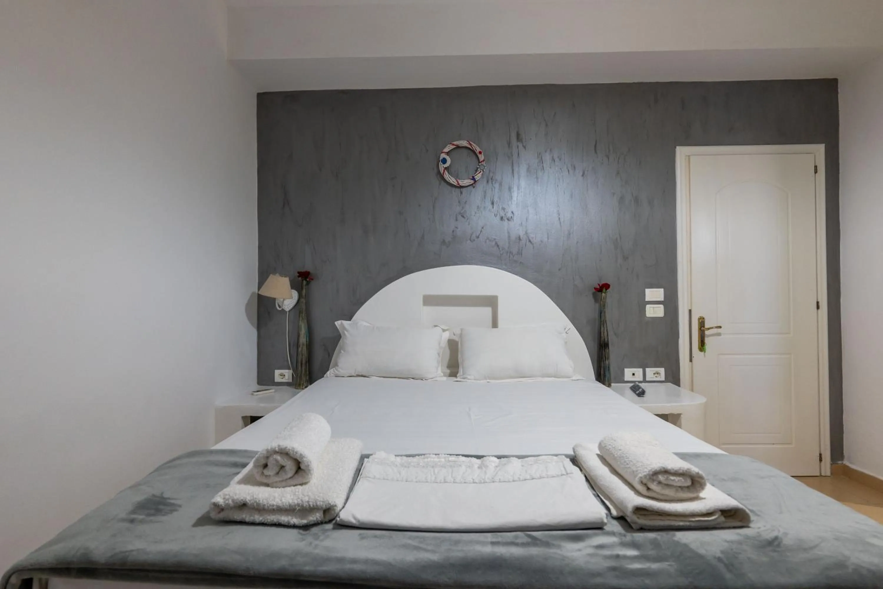 Bed in Hotel Two Mermaids Ksamil
