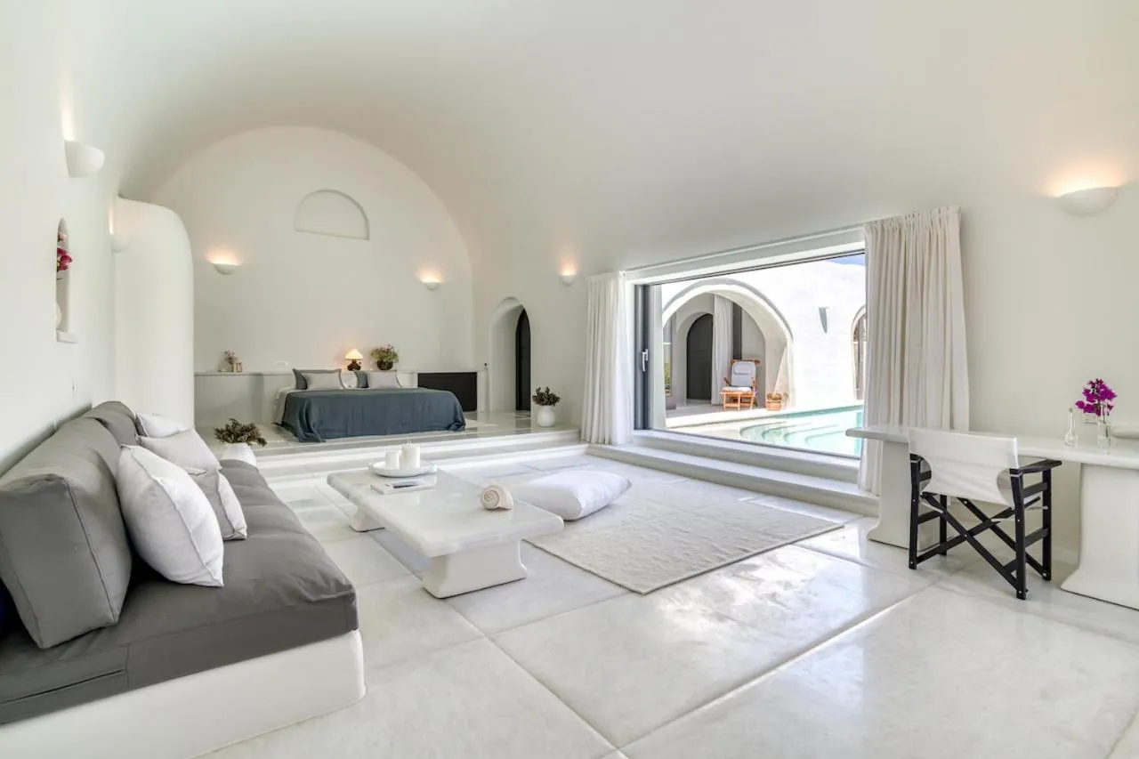 Bed in Perivolas Hotel