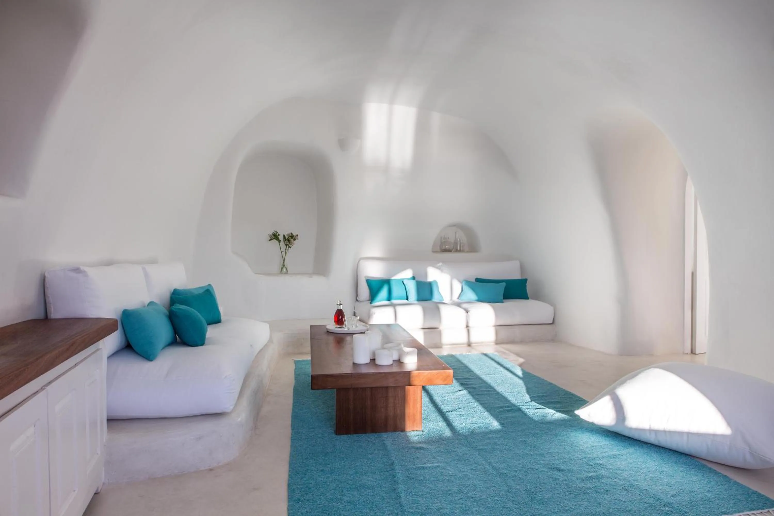 Living room in Perivolas Hotel