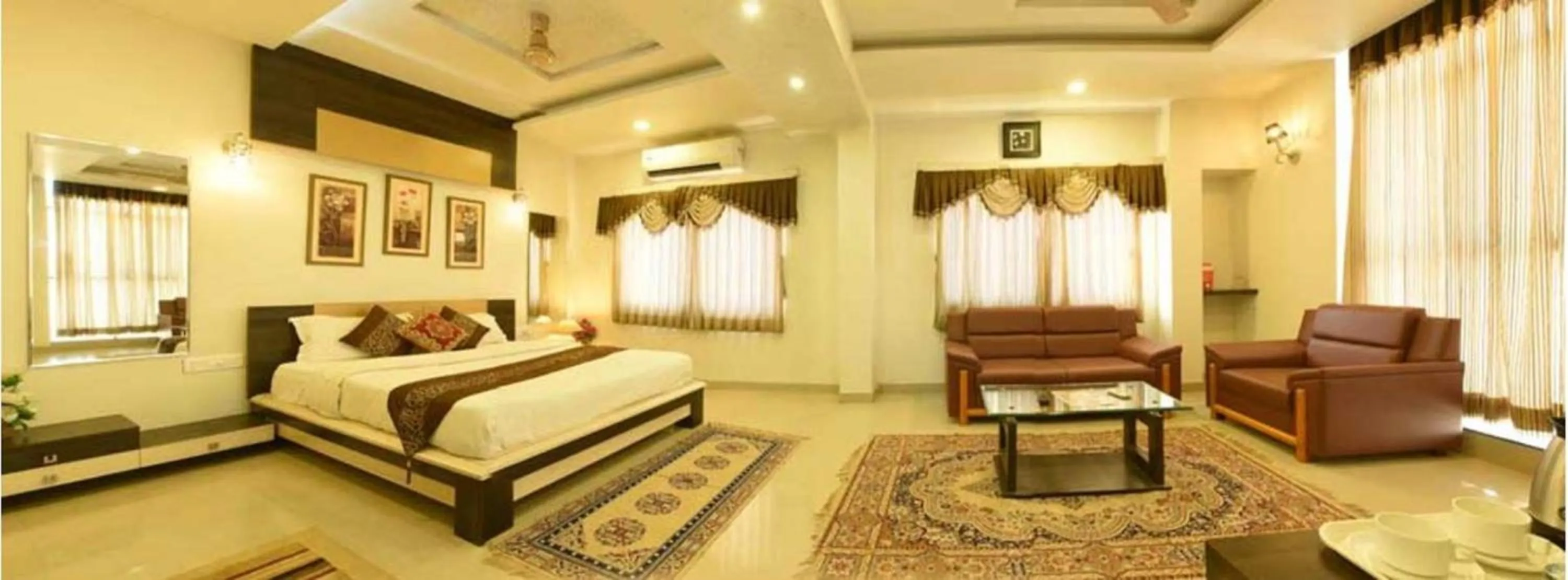 Bed in The Dwarika Hotel