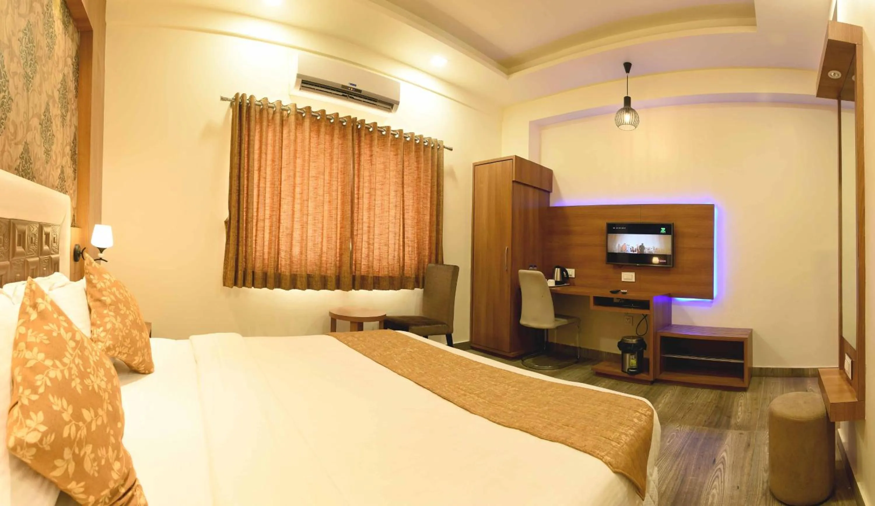 Bed in The Dwarika Hotel