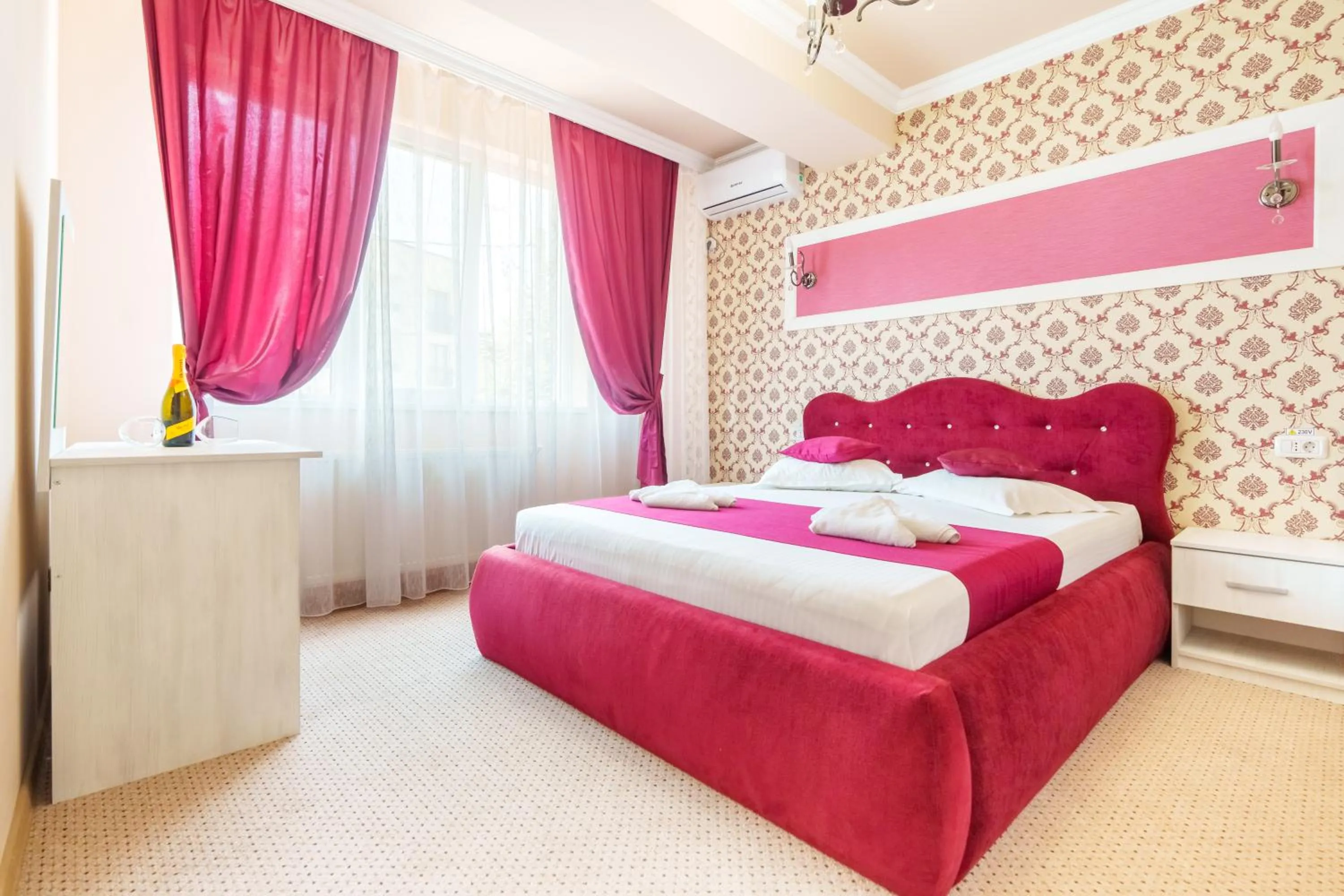 Camere de inchiriat KATALEYA