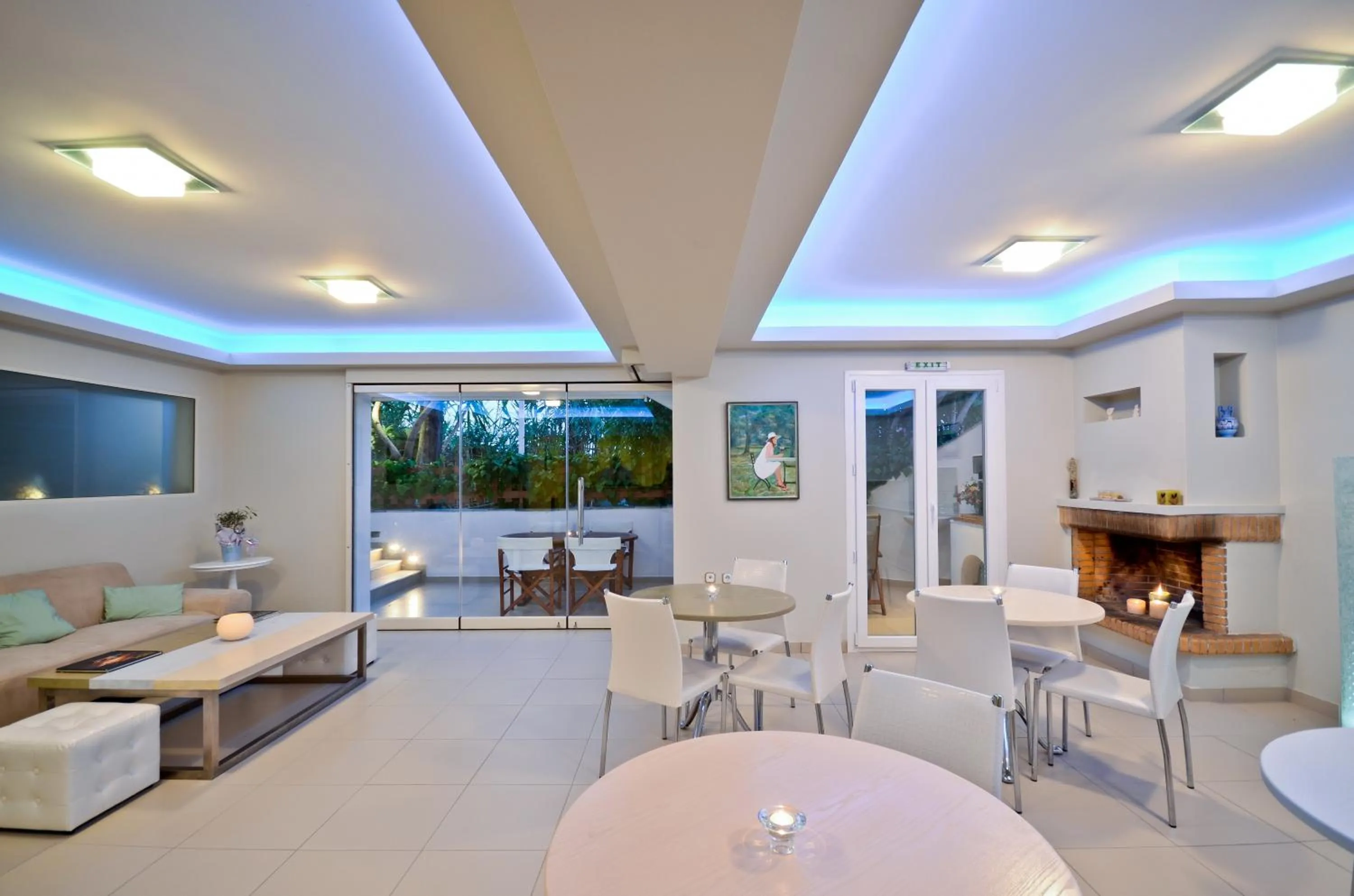 Restaurant/places to eat in The Saint Vlassis