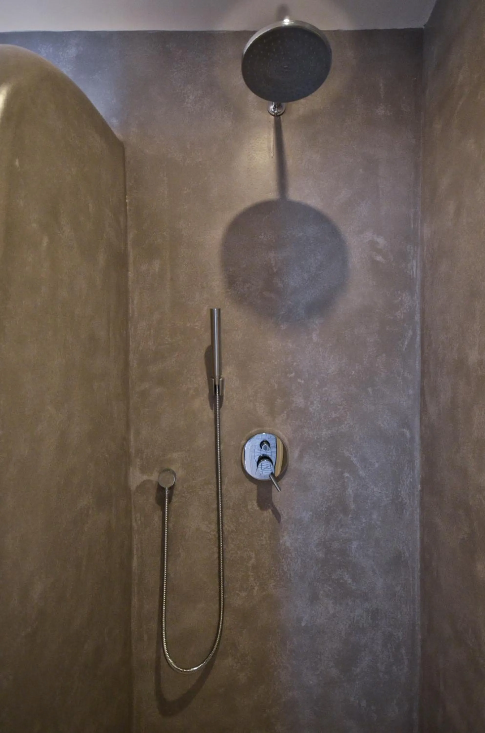 Shower in The Saint Vlassis