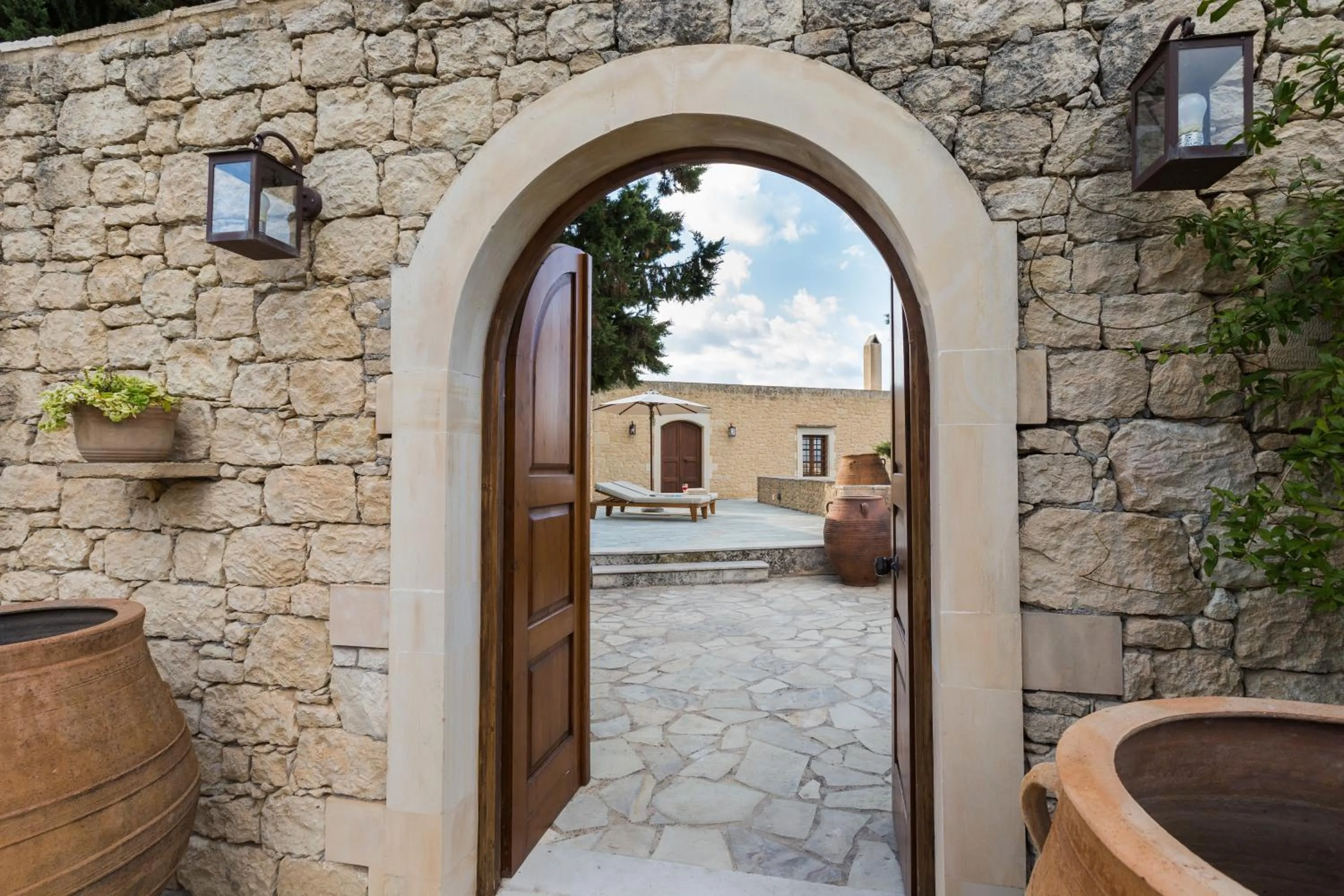 Day in Kapsaliana Village Hotel