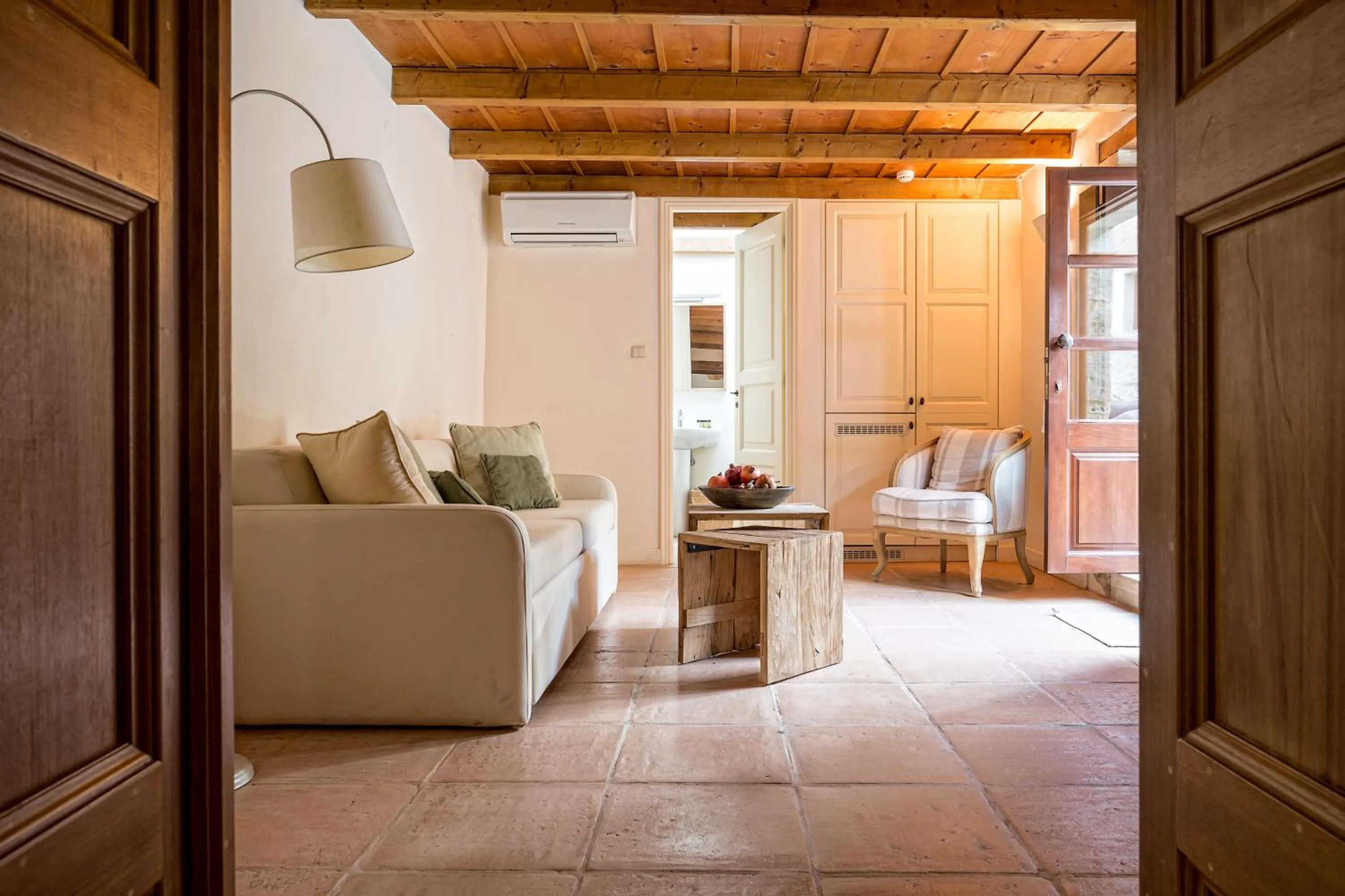 Living room in Kapsaliana Village Hotel