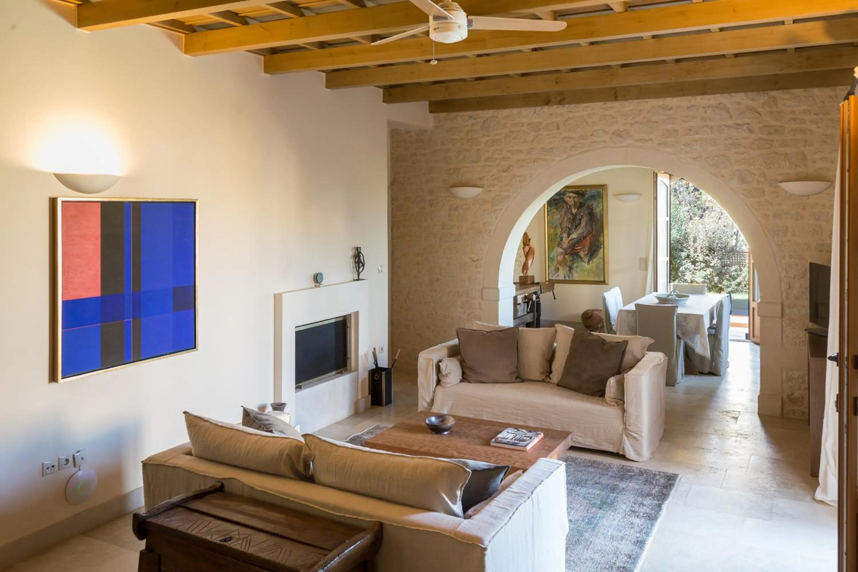 Living room in Kapsaliana Village Hotel