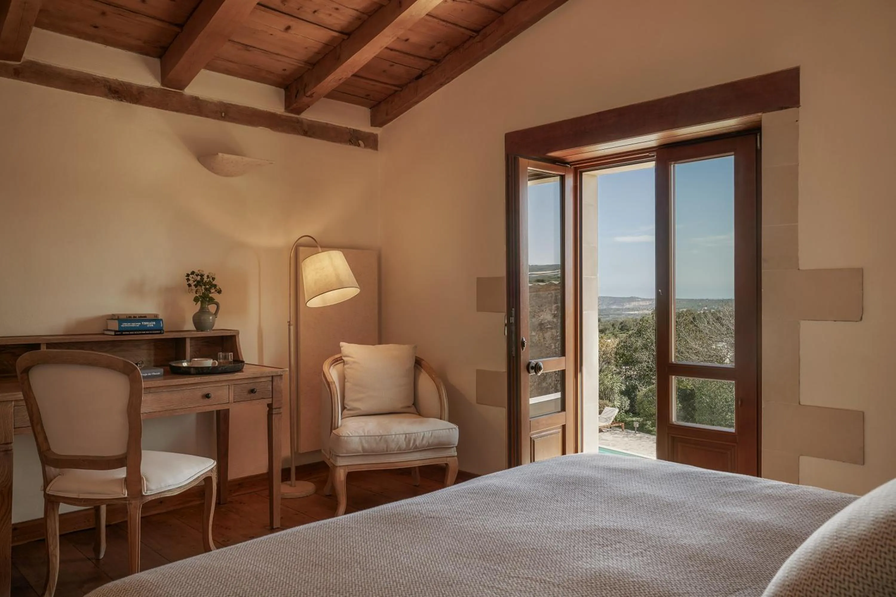 Bedroom, Bed in Kapsaliana Village Hotel