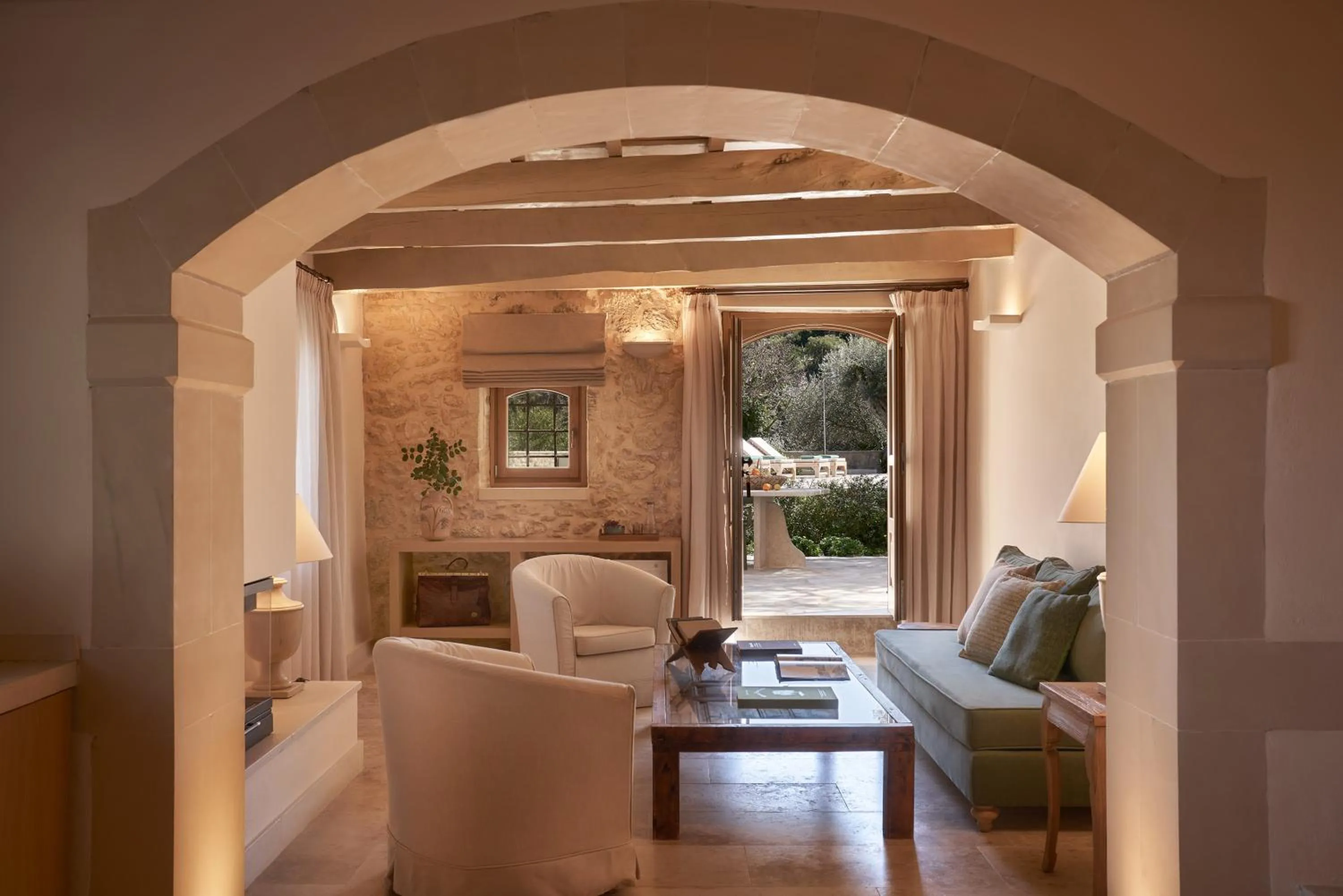 Living room in Kapsaliana Village Hotel