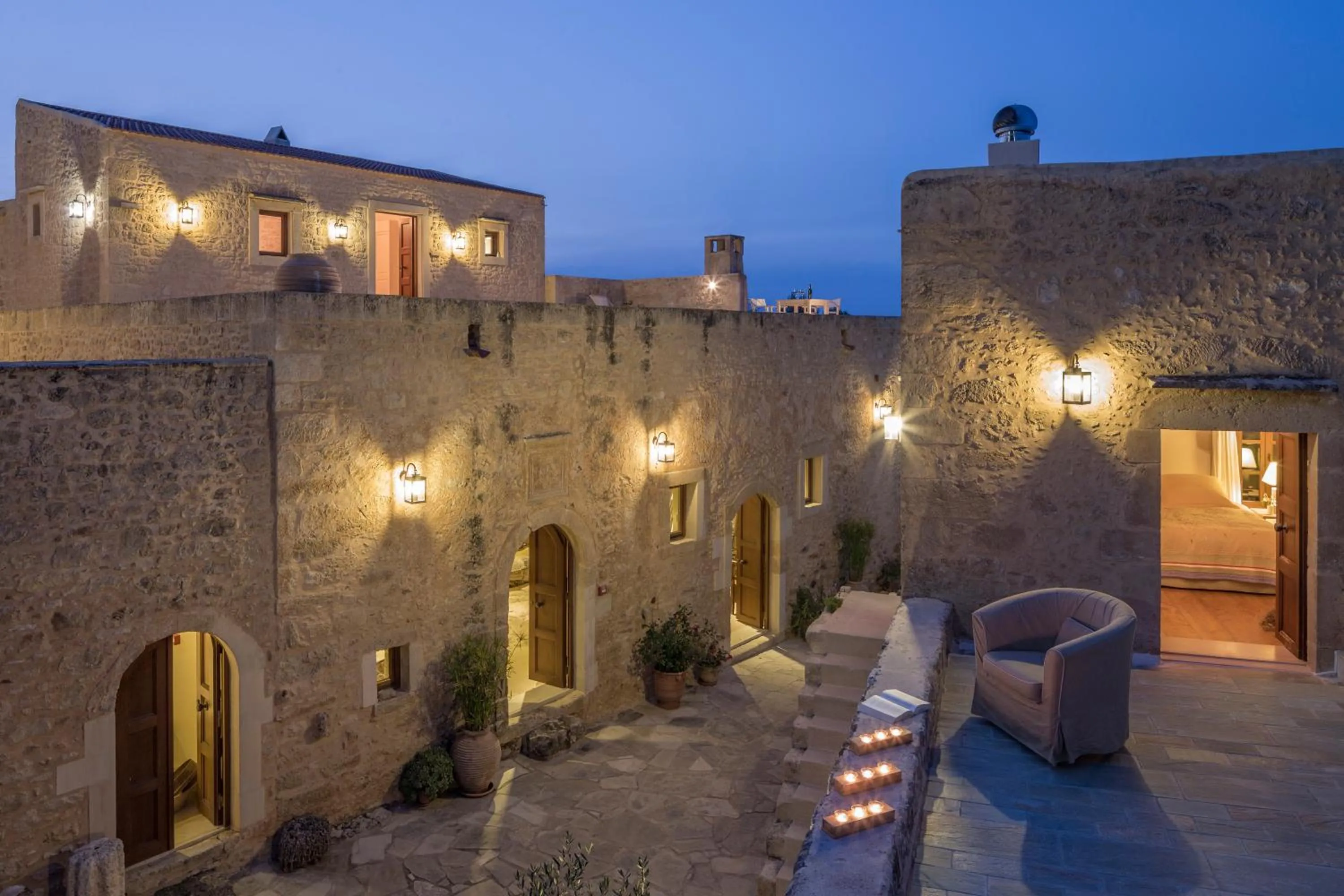 Night in Kapsaliana Village Hotel