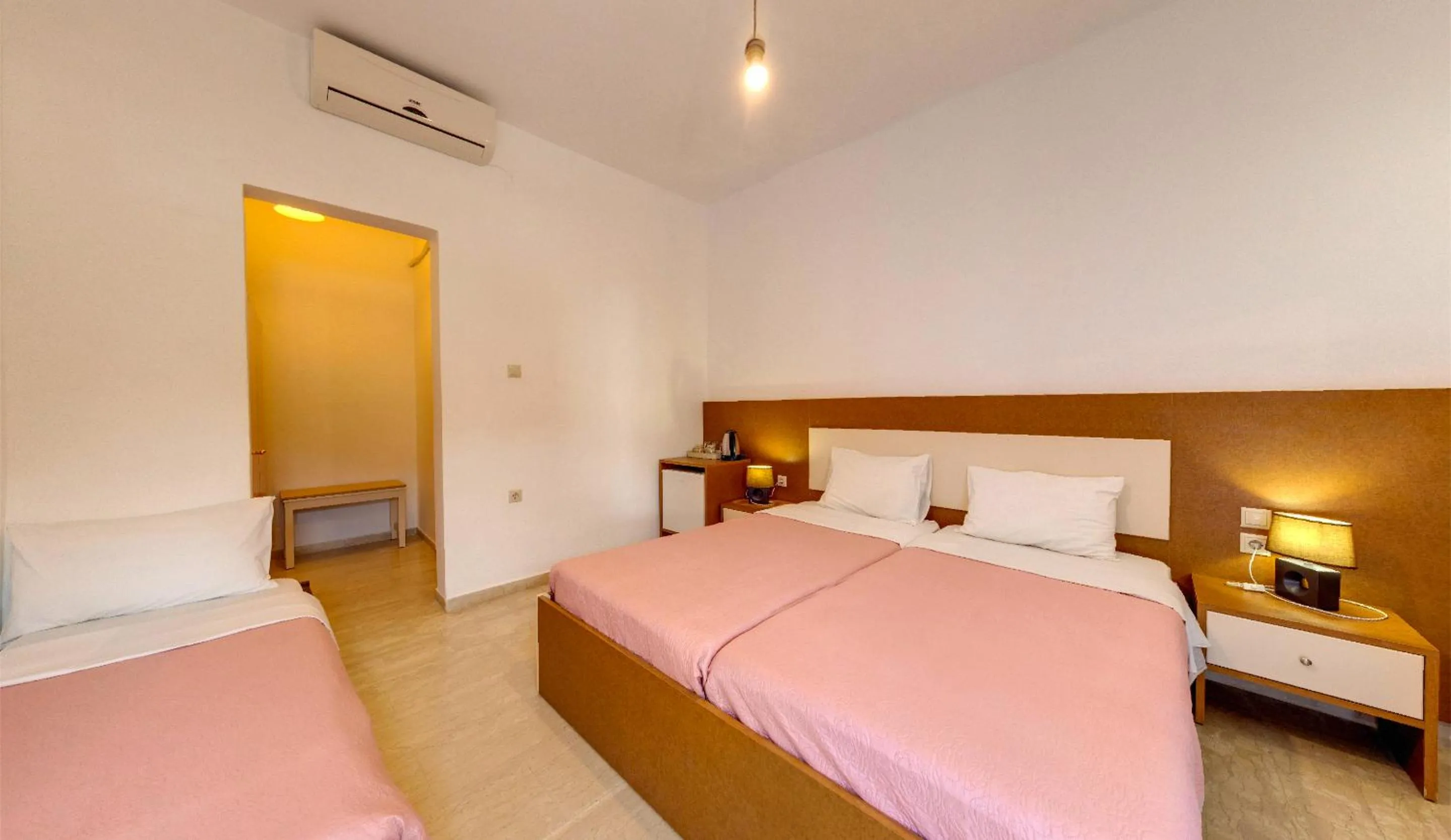 Bed in Hotel Coral Matala
