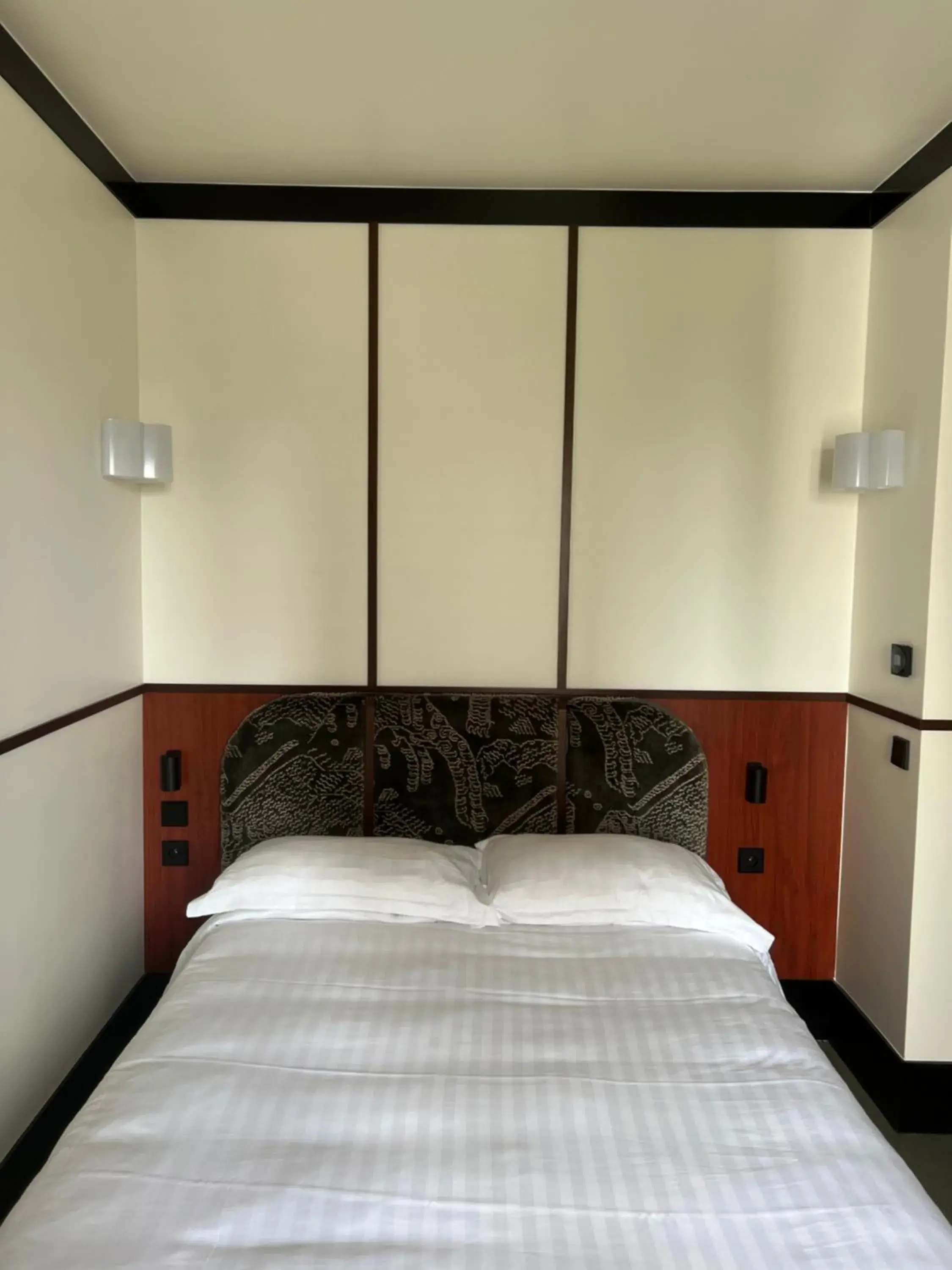 Bed in Arian Hôtel