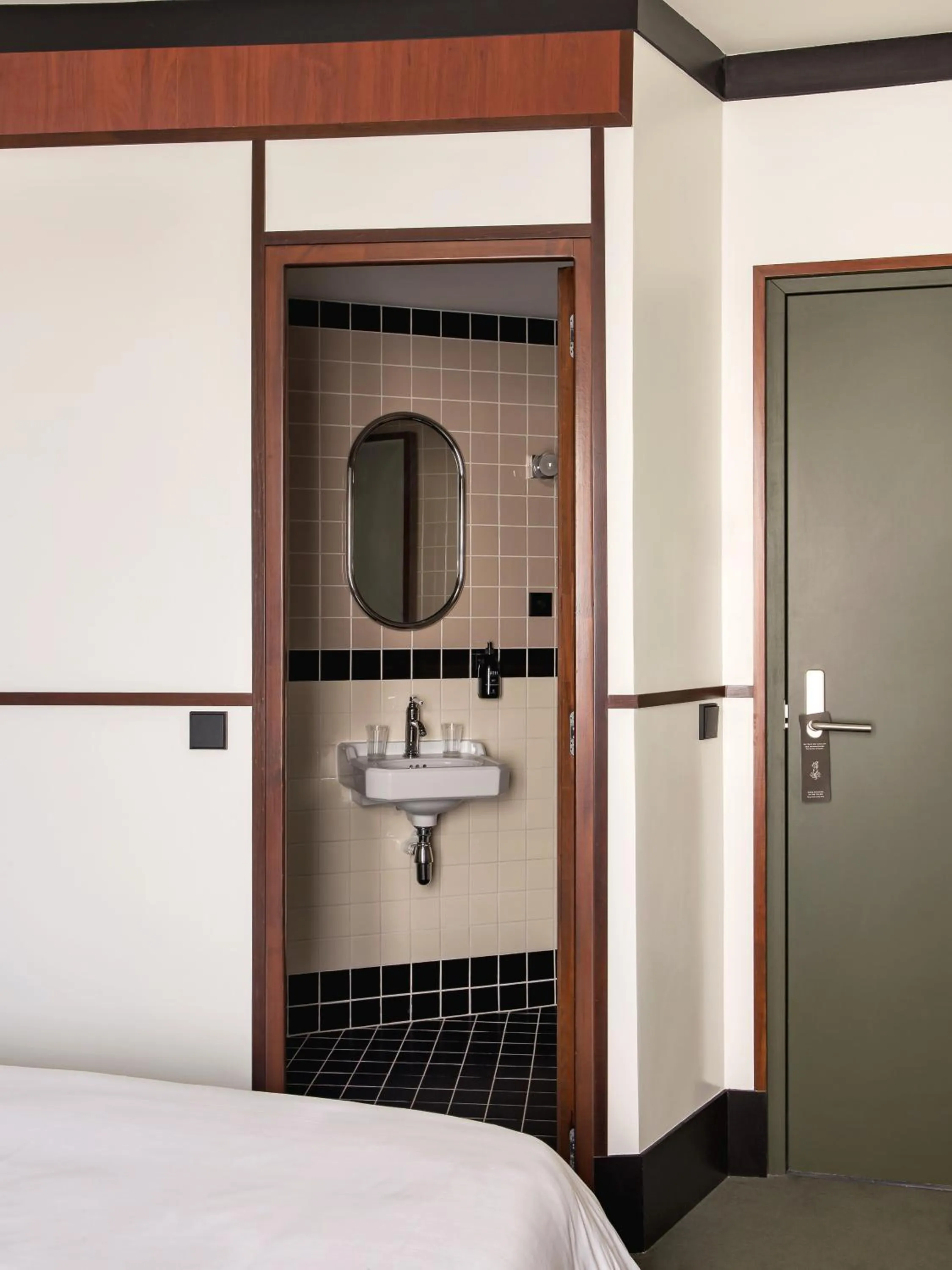 Bathroom in Hôtel Marguerite