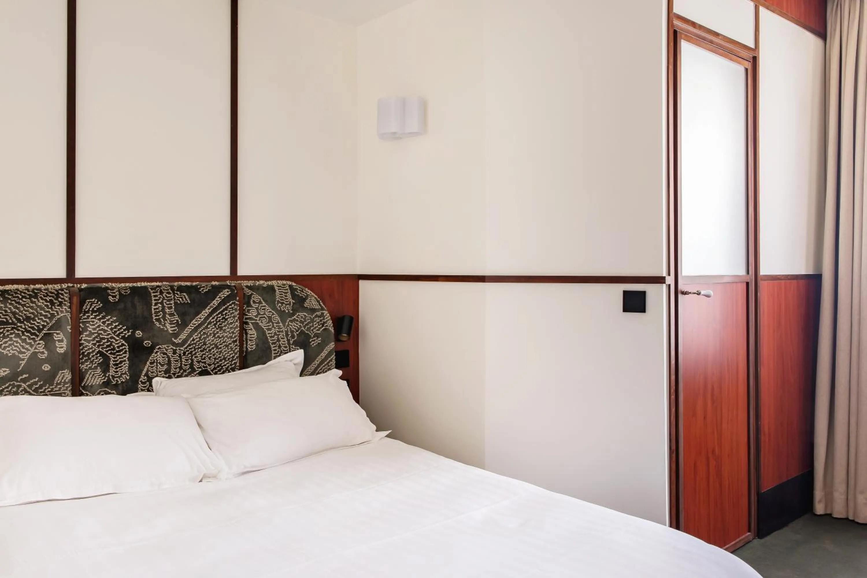 Bed in Hôtel Marguerite