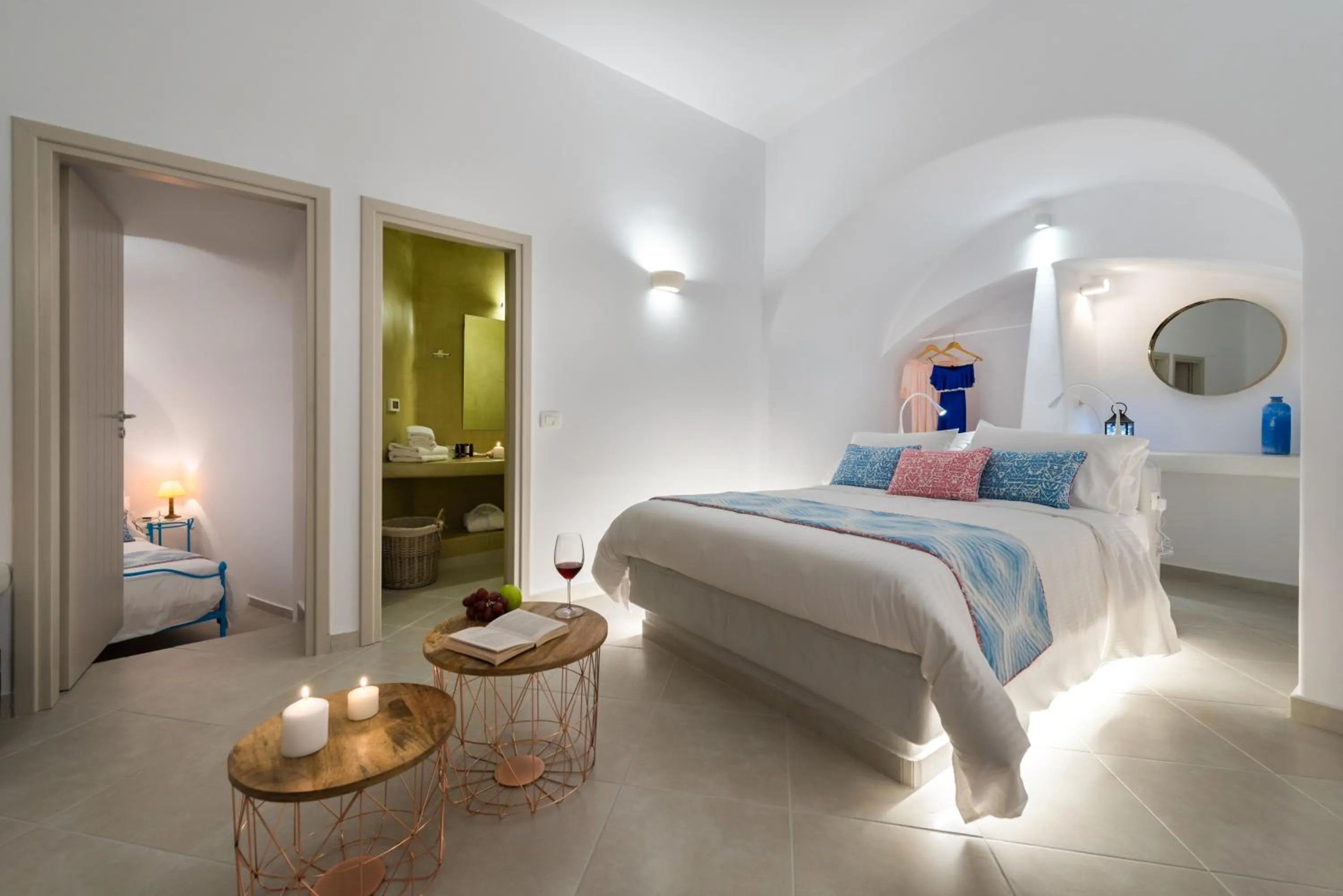 Bed in Kima Oia Suites