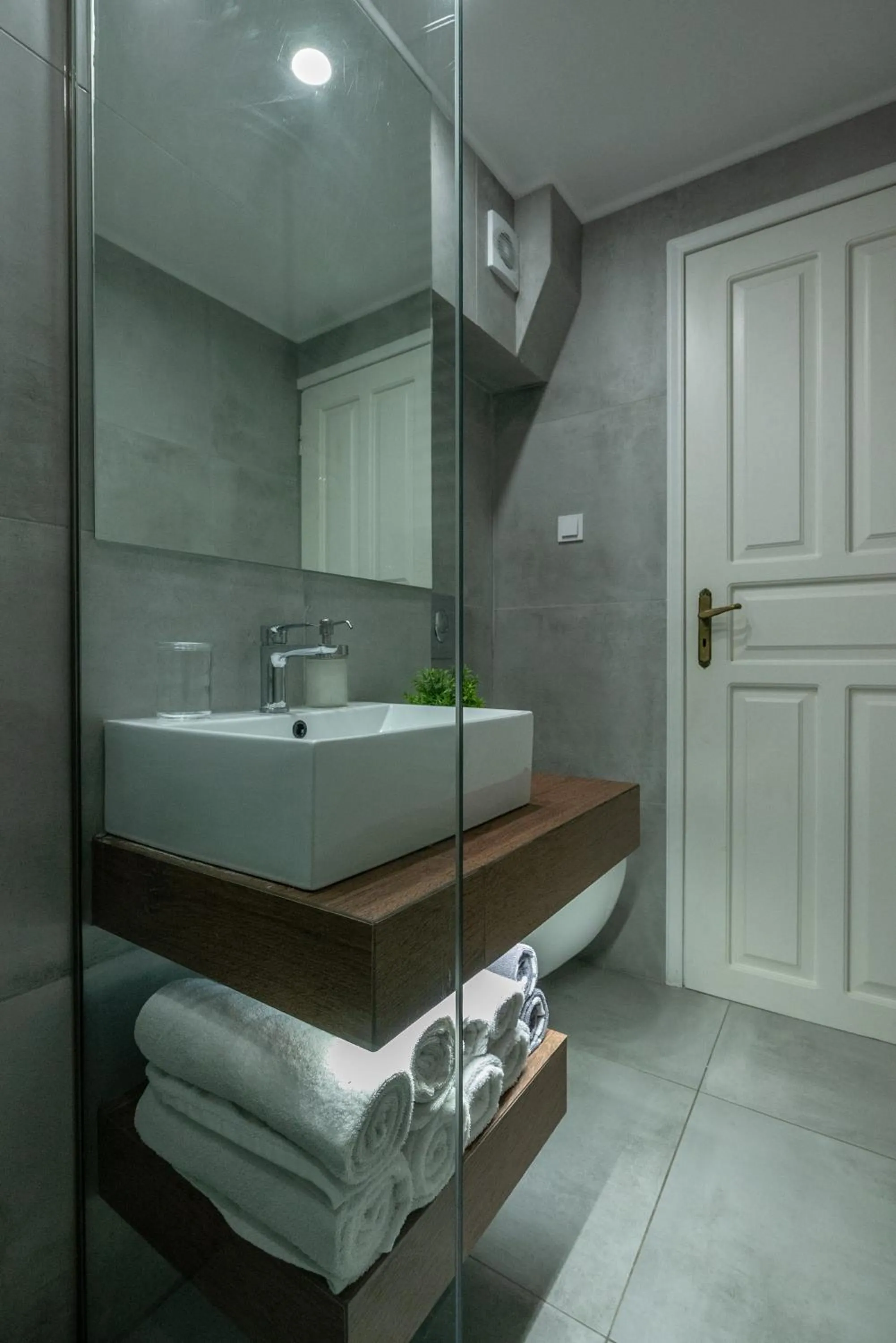 Bathroom in Georgia Vicky Studios & Apartments