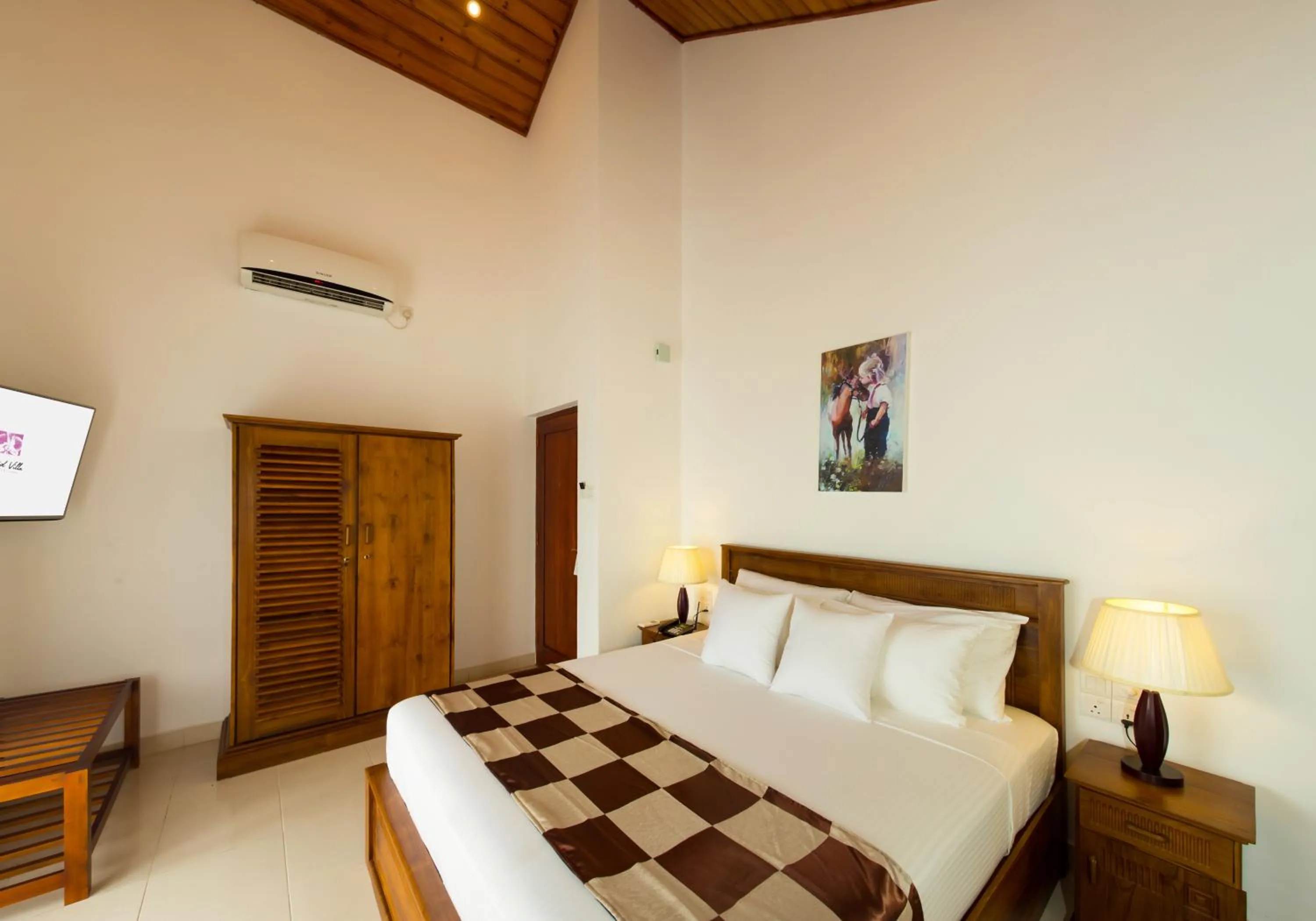 Photo of the whole room, Bed in Orchid Villa Kandy