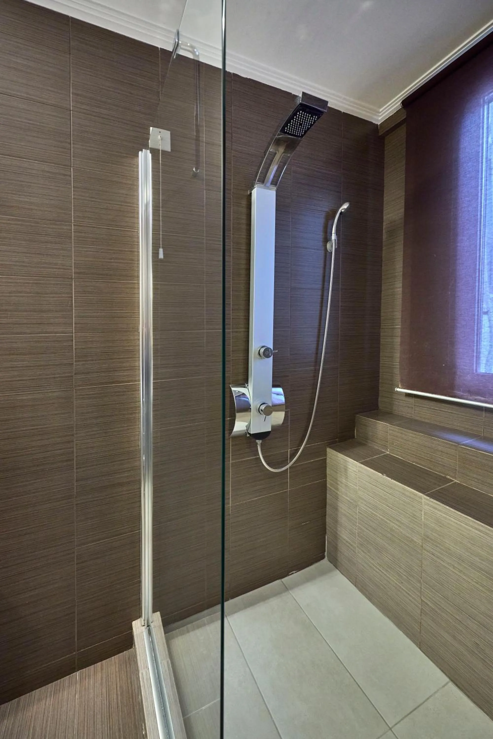 Bathroom in Athens Way Pop Art Hotel