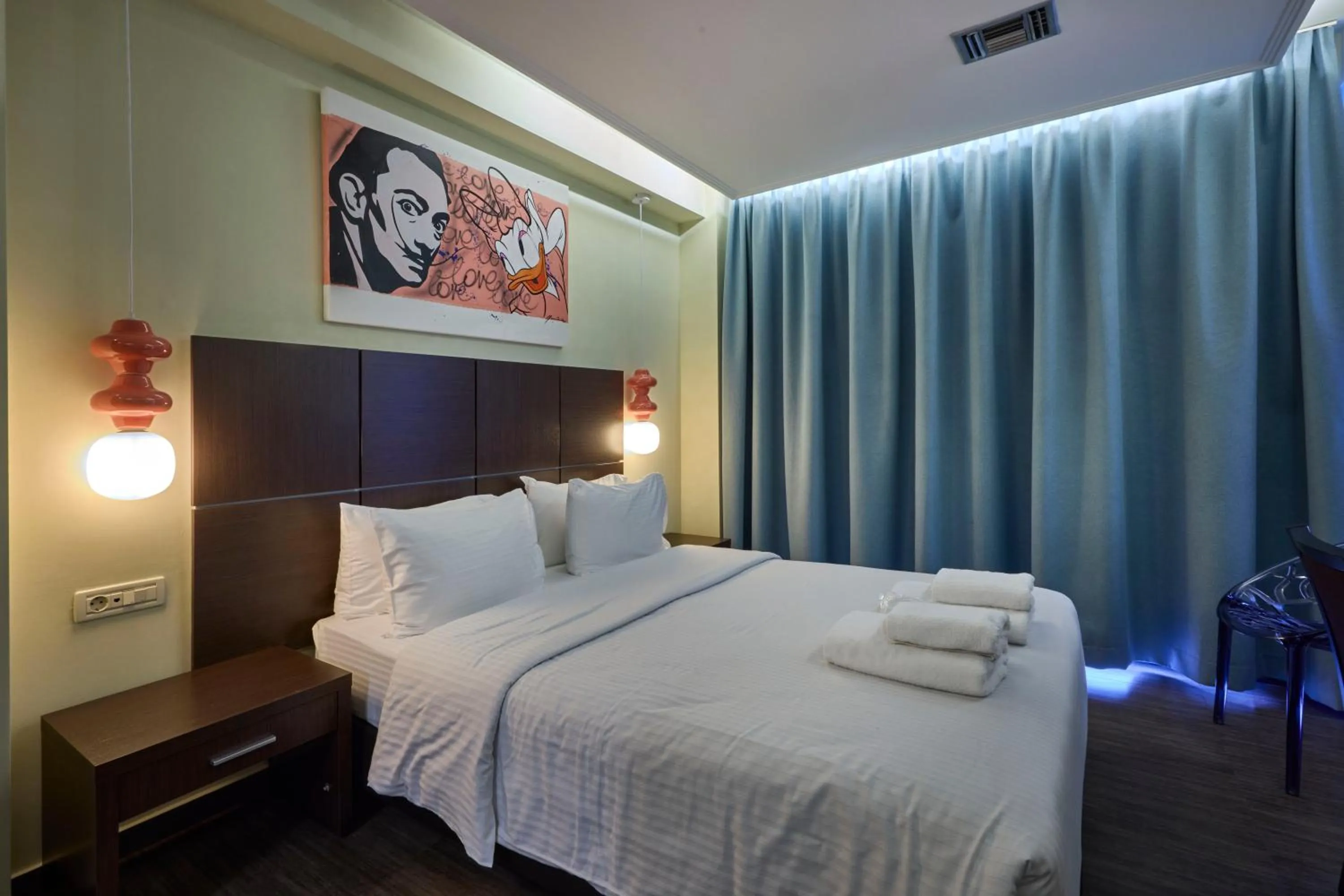 Bed in Athens Way Pop Art Hotel