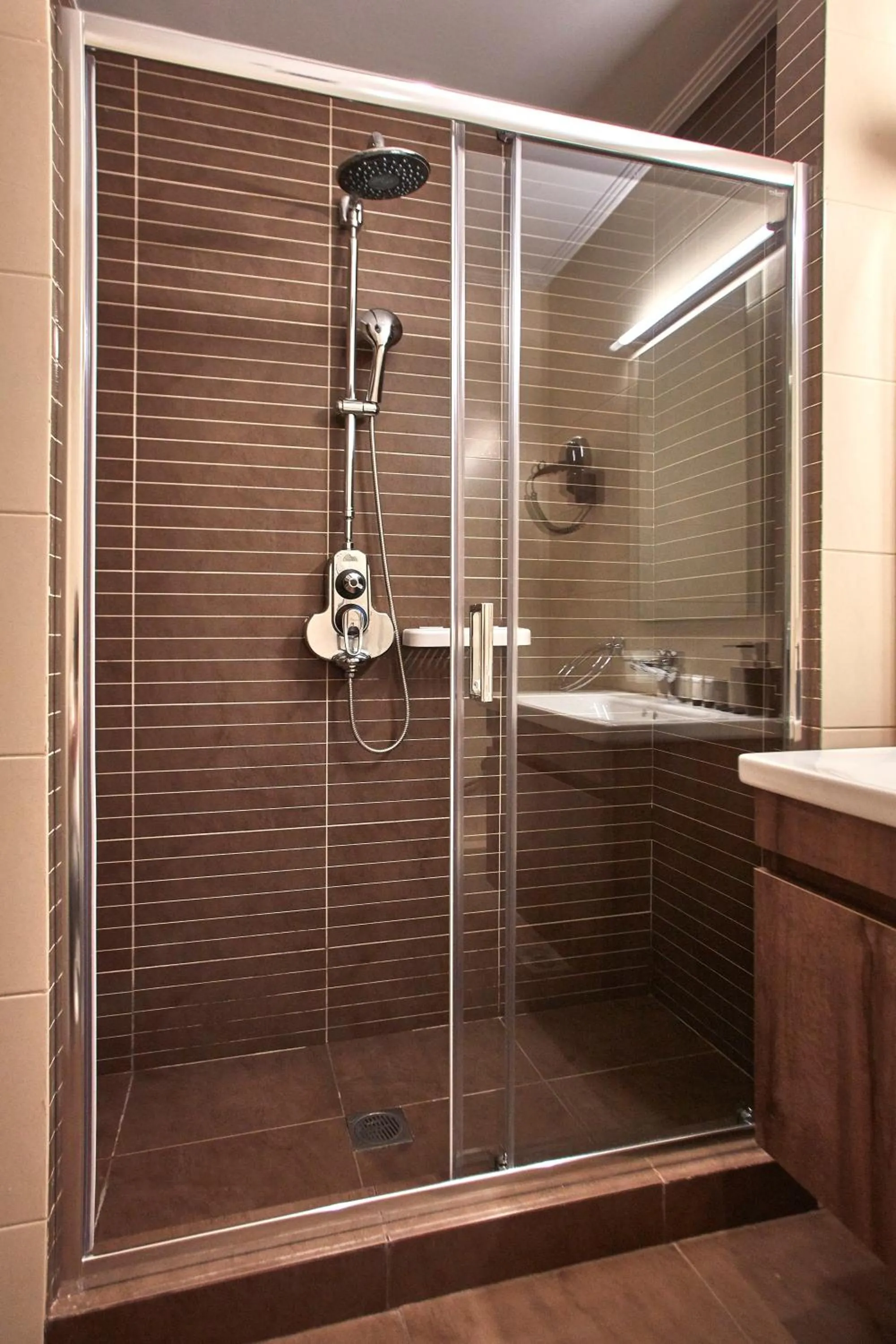 Shower in Athens Way Pop Art Hotel