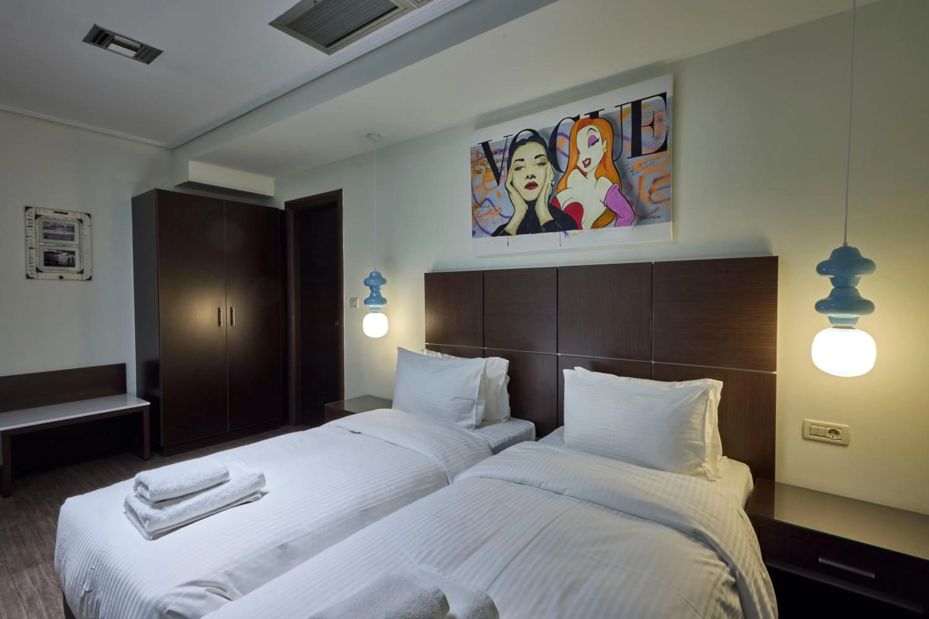 Bed in Athens Way Pop Art Hotel