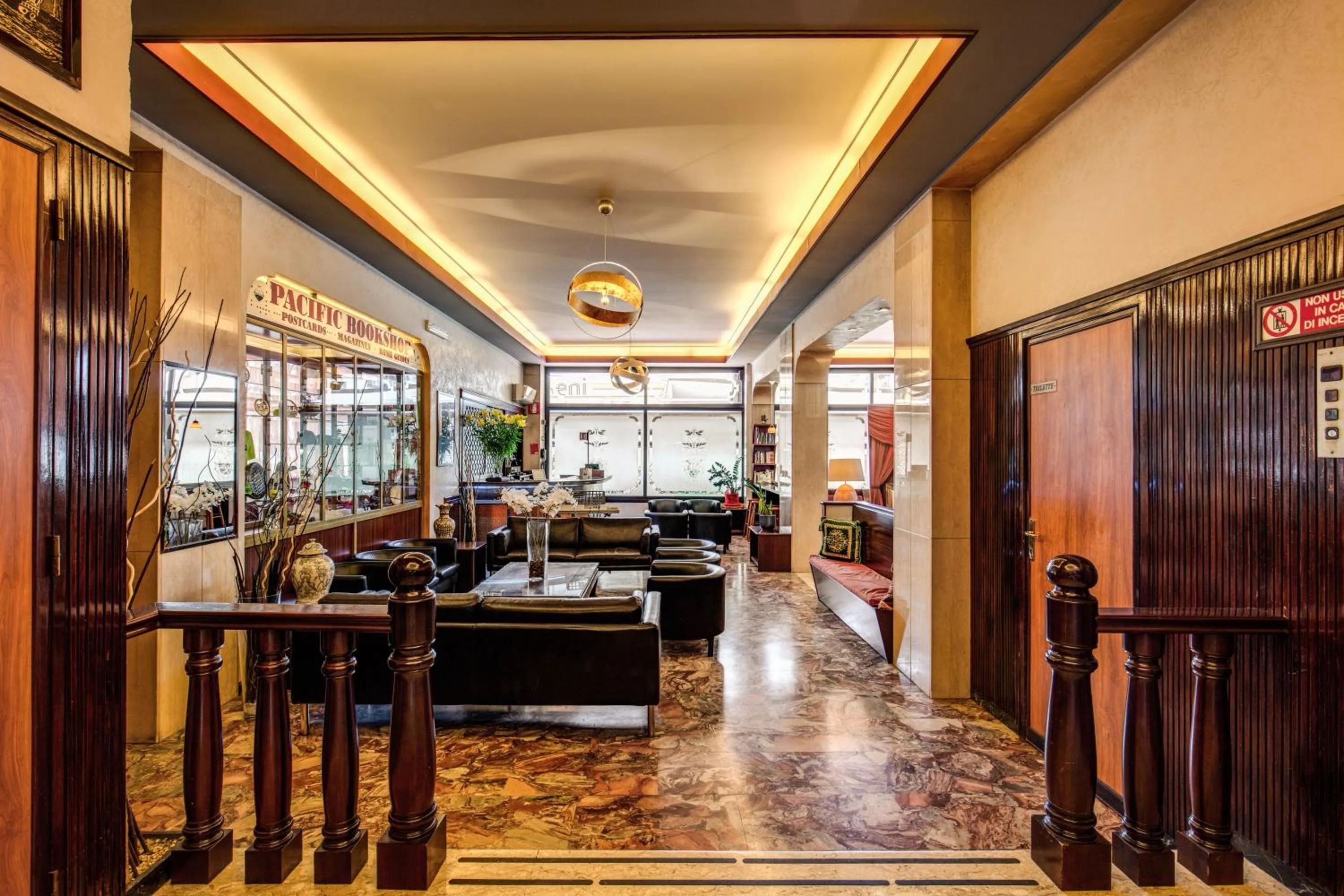 Lobby or reception in Hotel Pacific