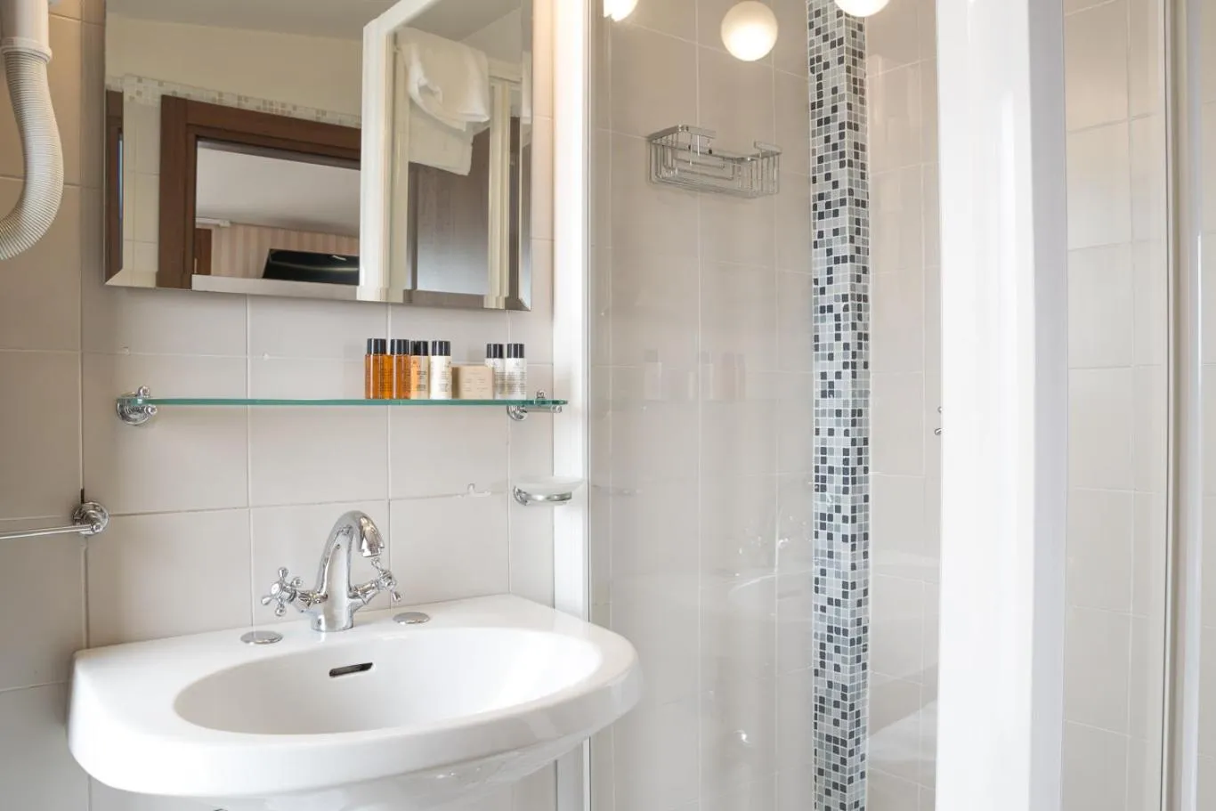 Bathroom in Hotel Pacific