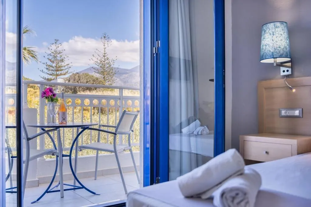 Patio, Bed in Sergiani Garden Hotel Apartments