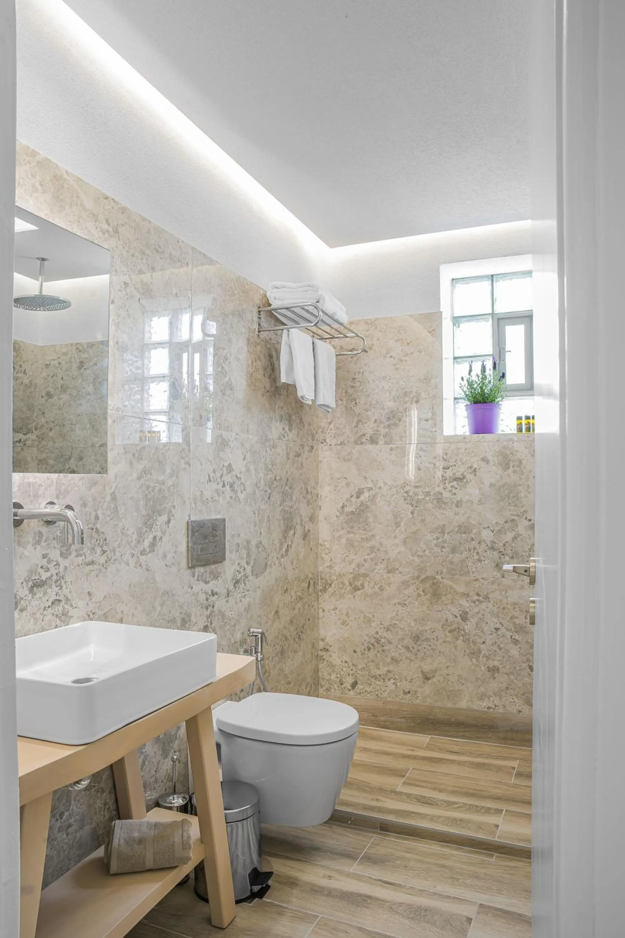 Shower in Sergiani Garden Hotel Apartments