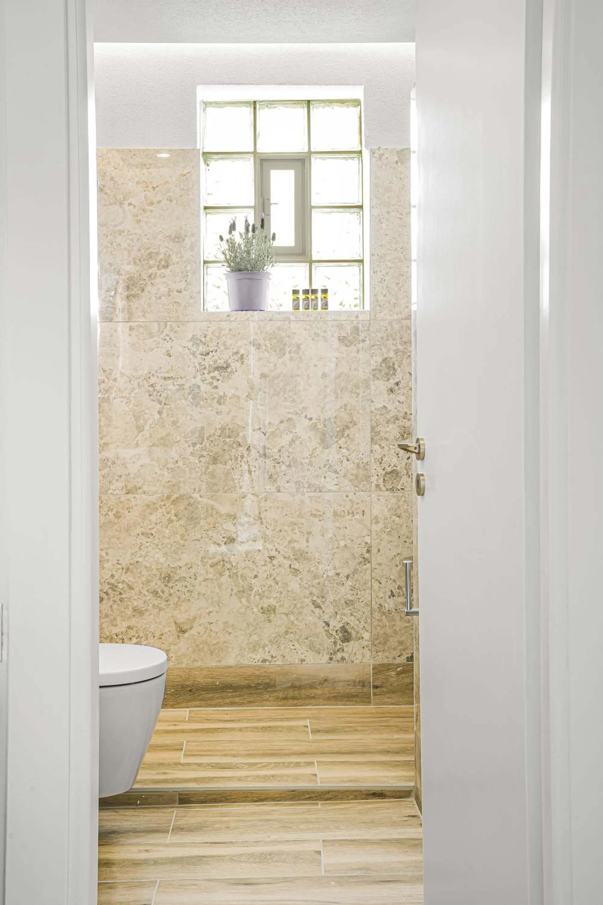 Shower in Sergiani Garden Hotel Apartments