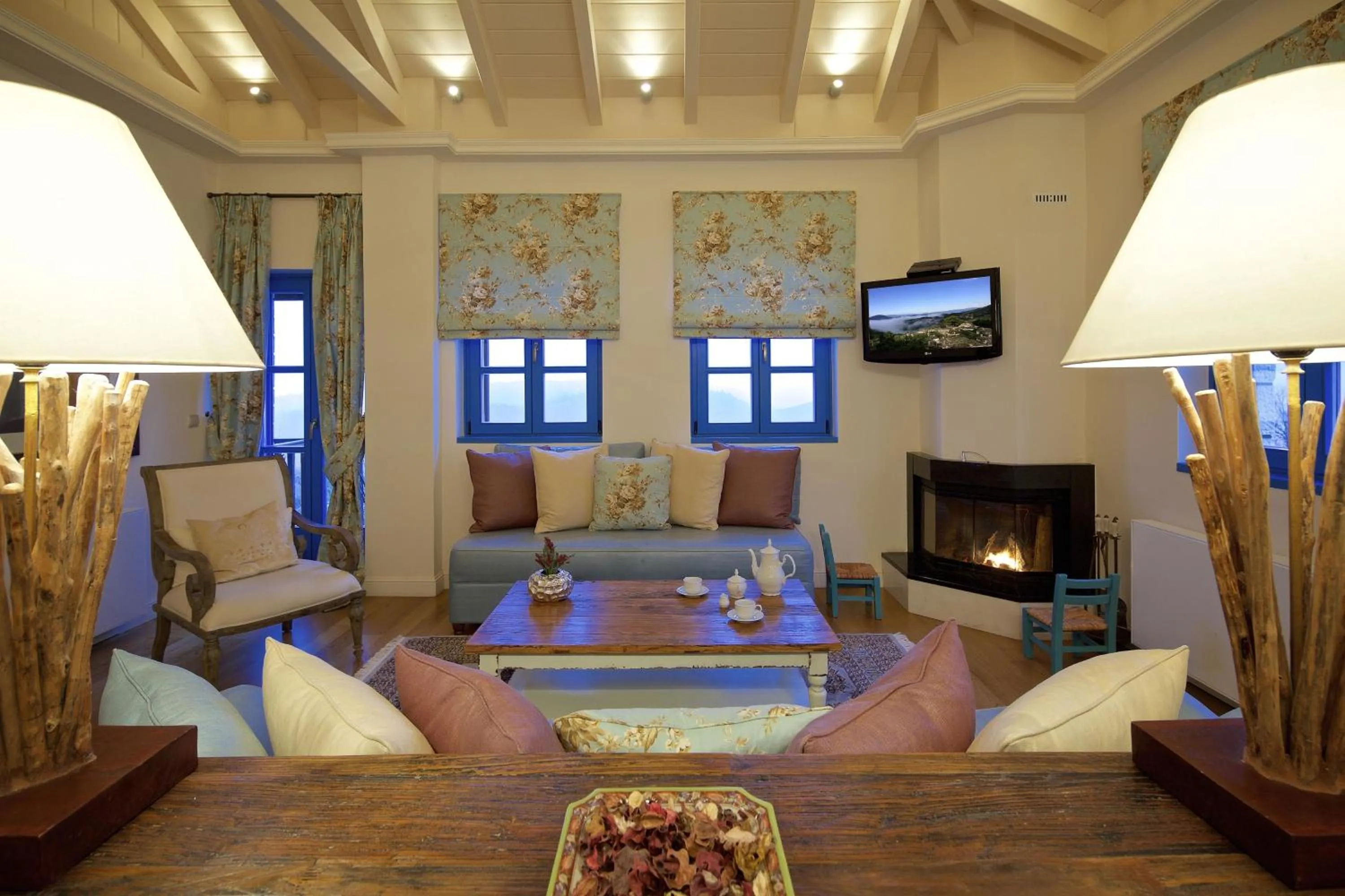 Photo of the whole room in Zagori Suites Luxury Residences
