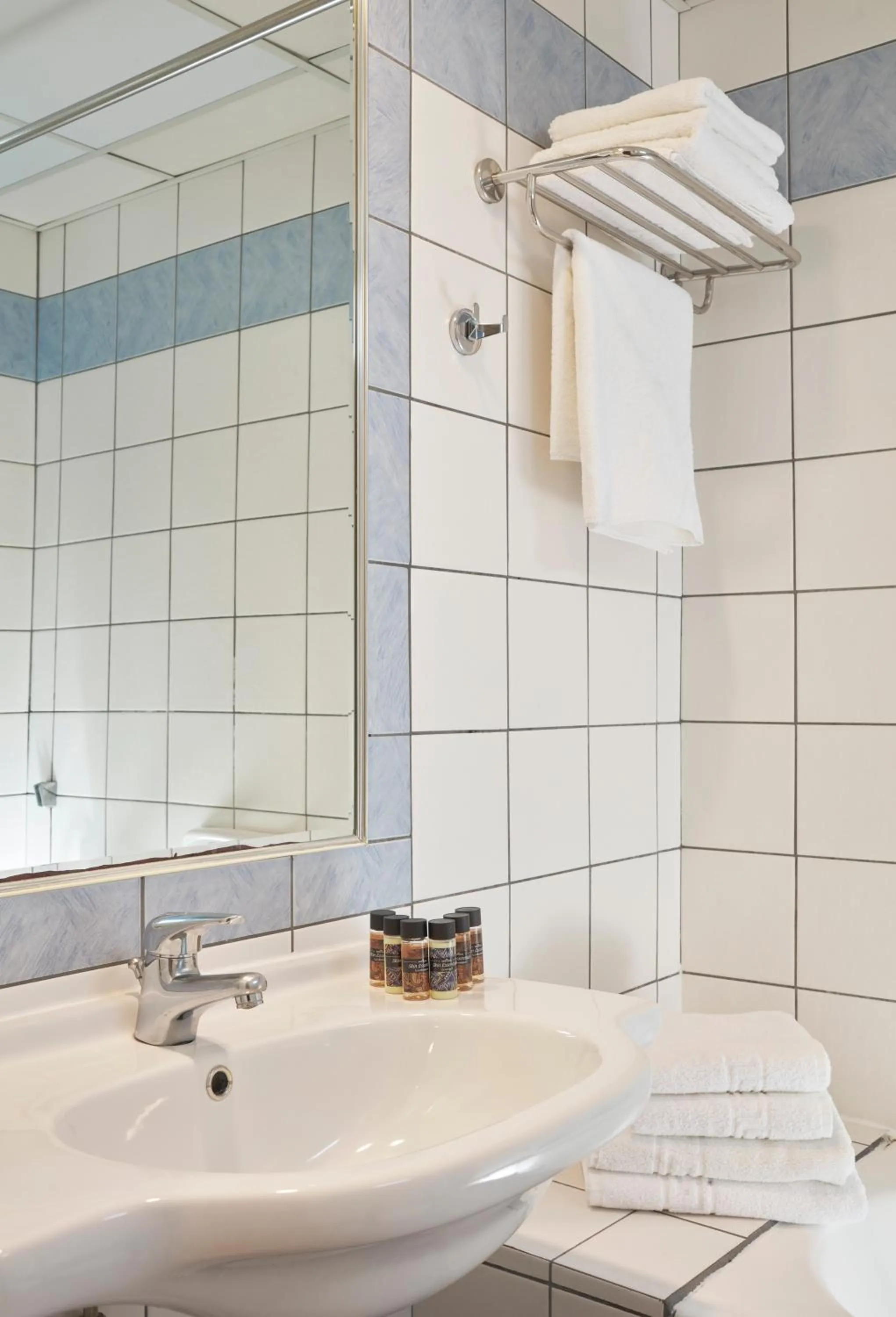 Bathroom in Candia Hotel