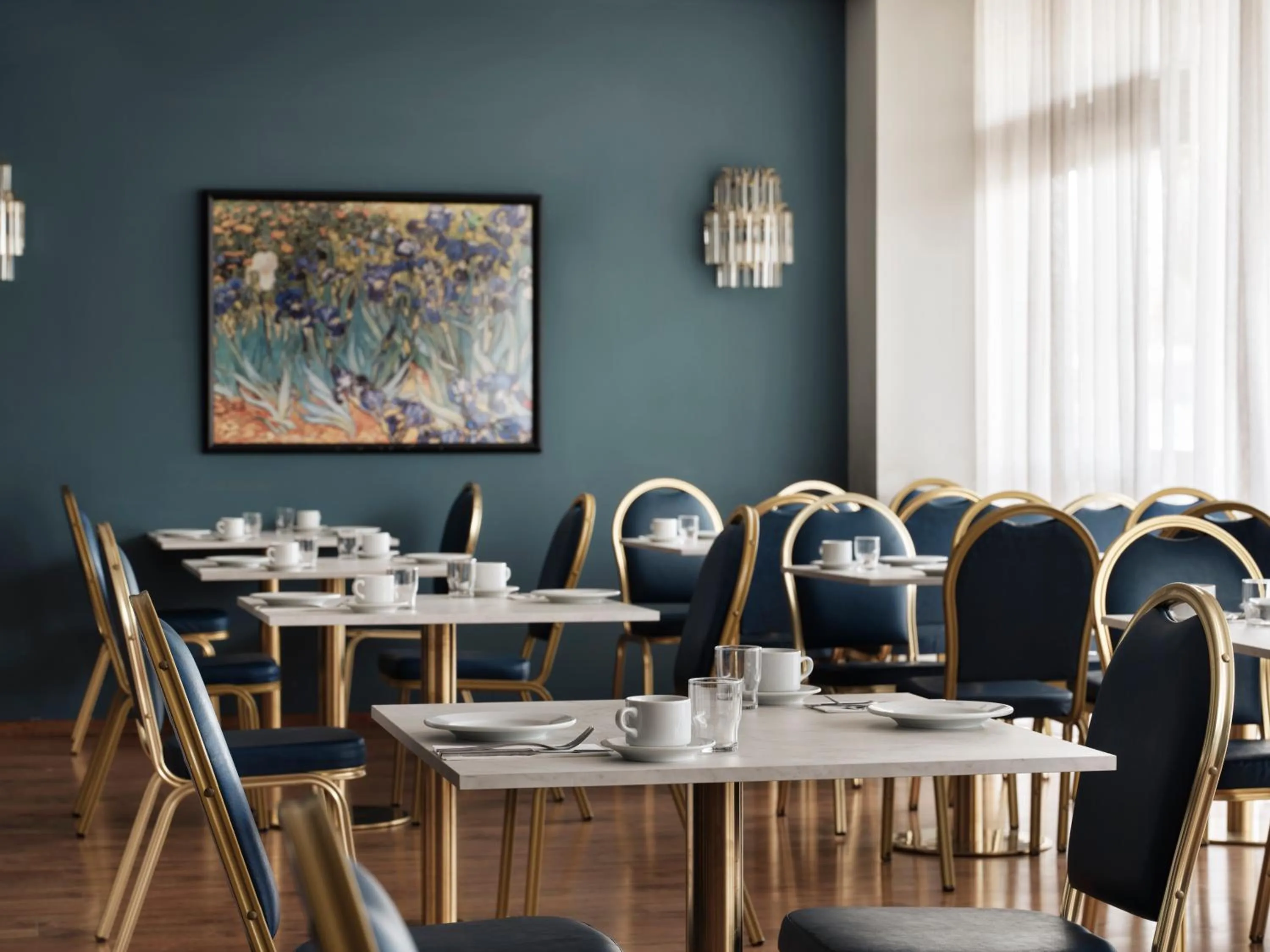 Restaurant/places to eat in Candia Hotel