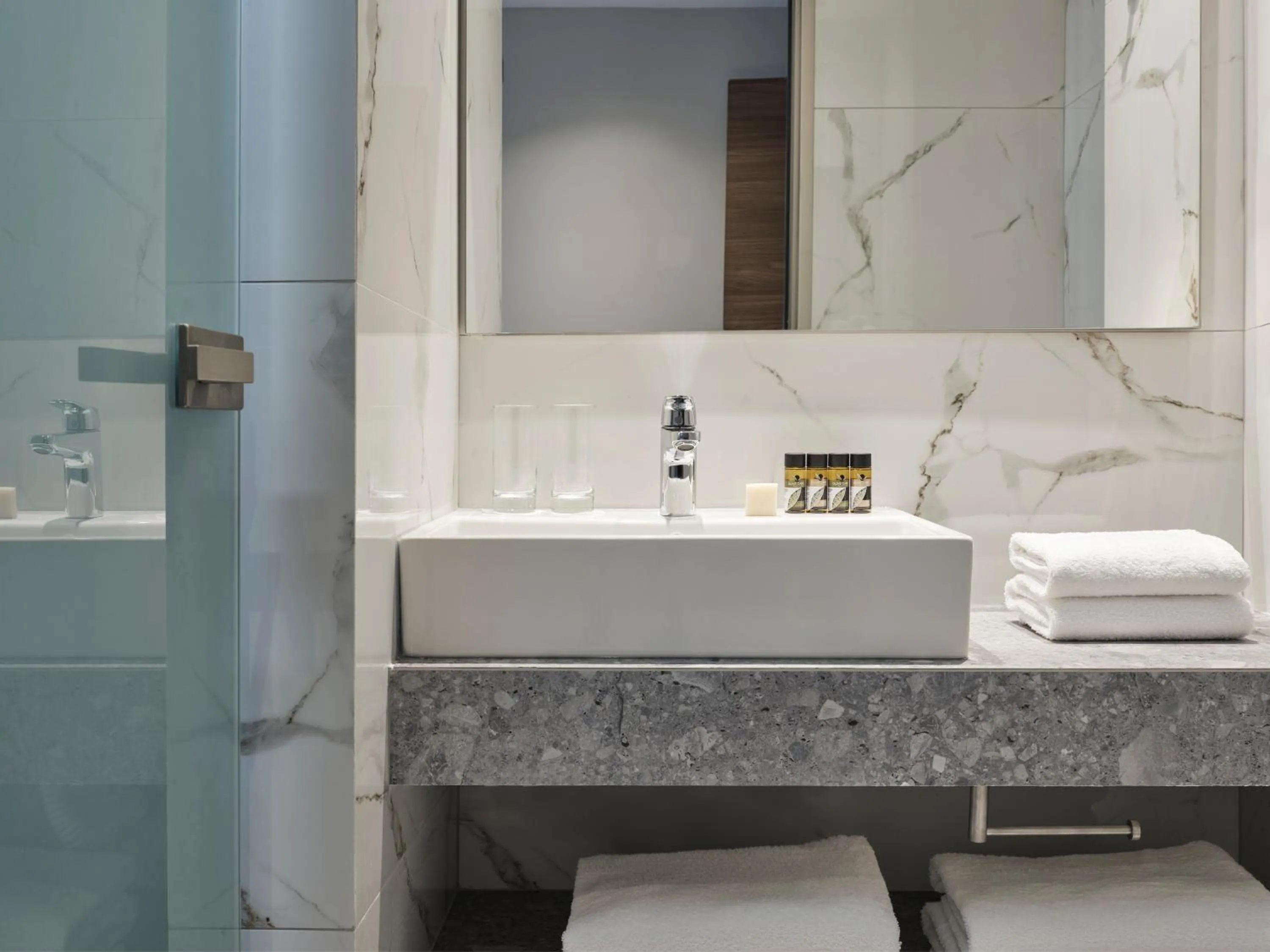 Bathroom in Candia Hotel