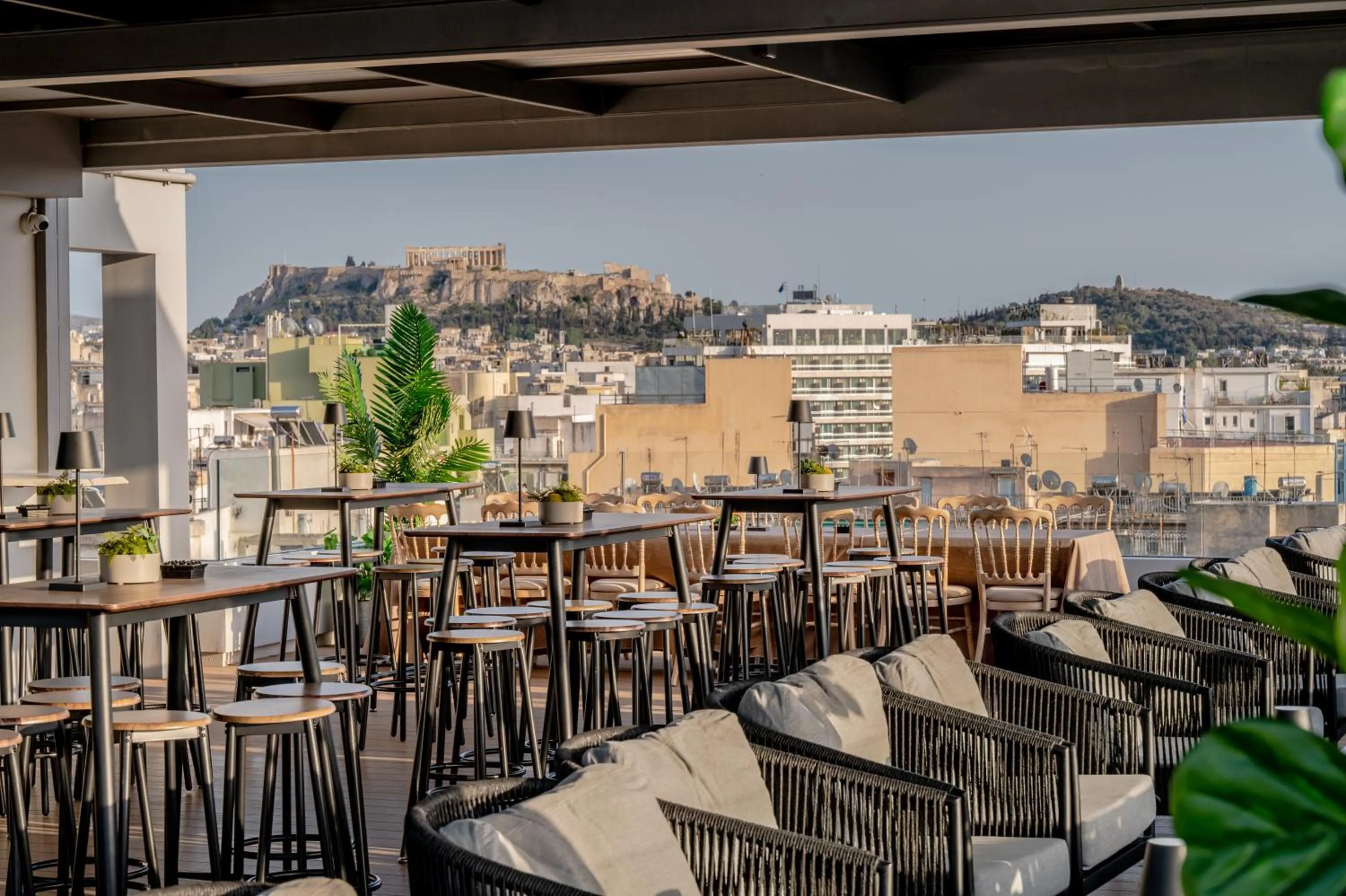 Restaurant/places to eat in Candia Hotel