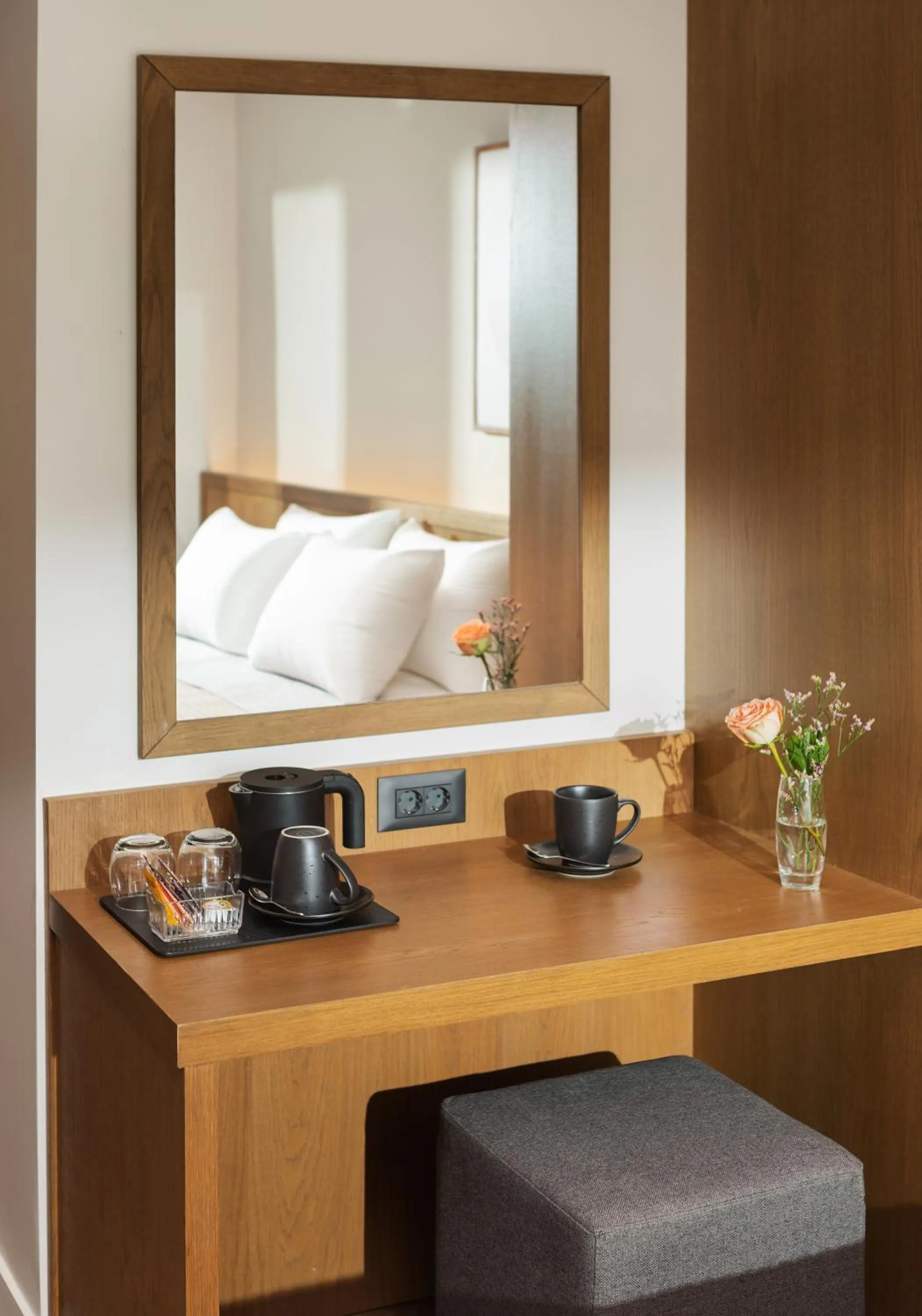 Coffee/tea facilities, Bed in Kos Divine Hotel & Suites