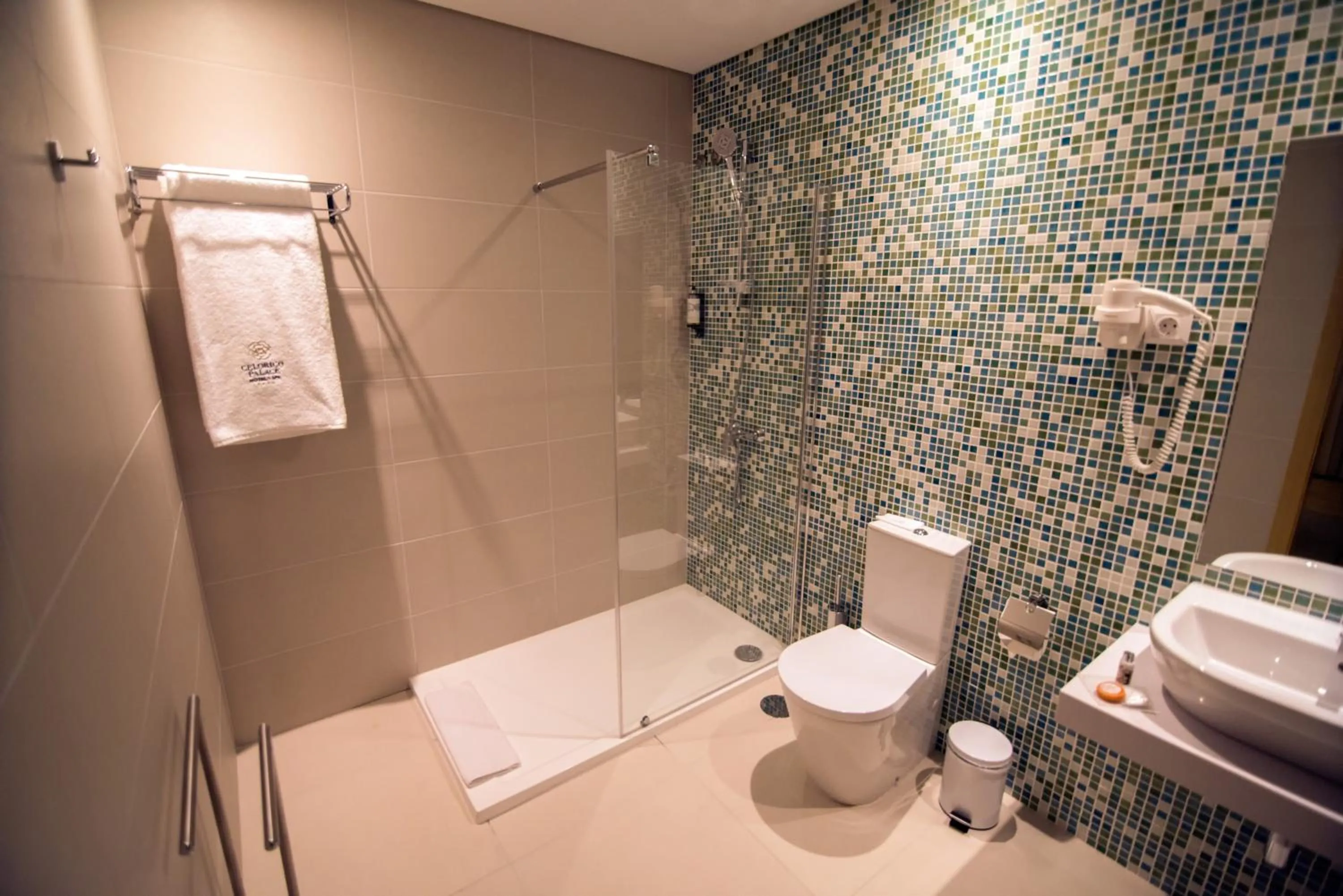 Toilet in Lam Hotel Celorico de Basto